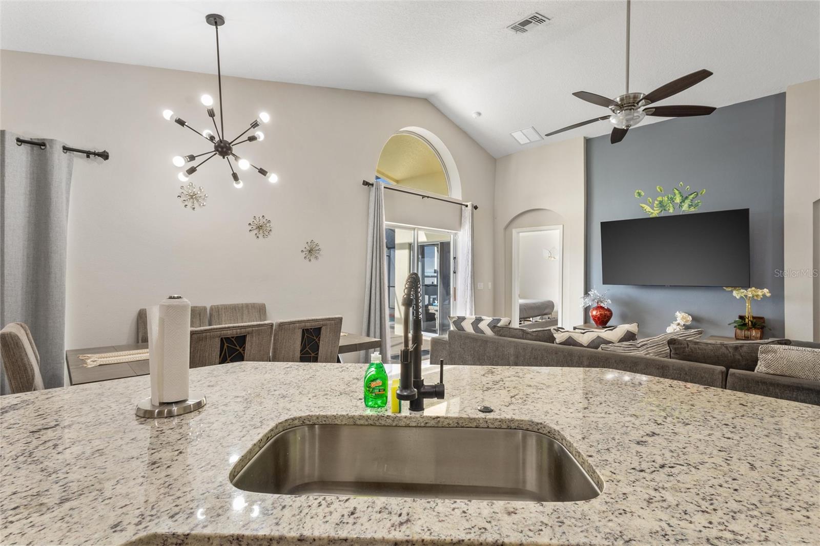 4715 CUMBRIAN LAKES DR, KISSIMMEE, FL, 34746