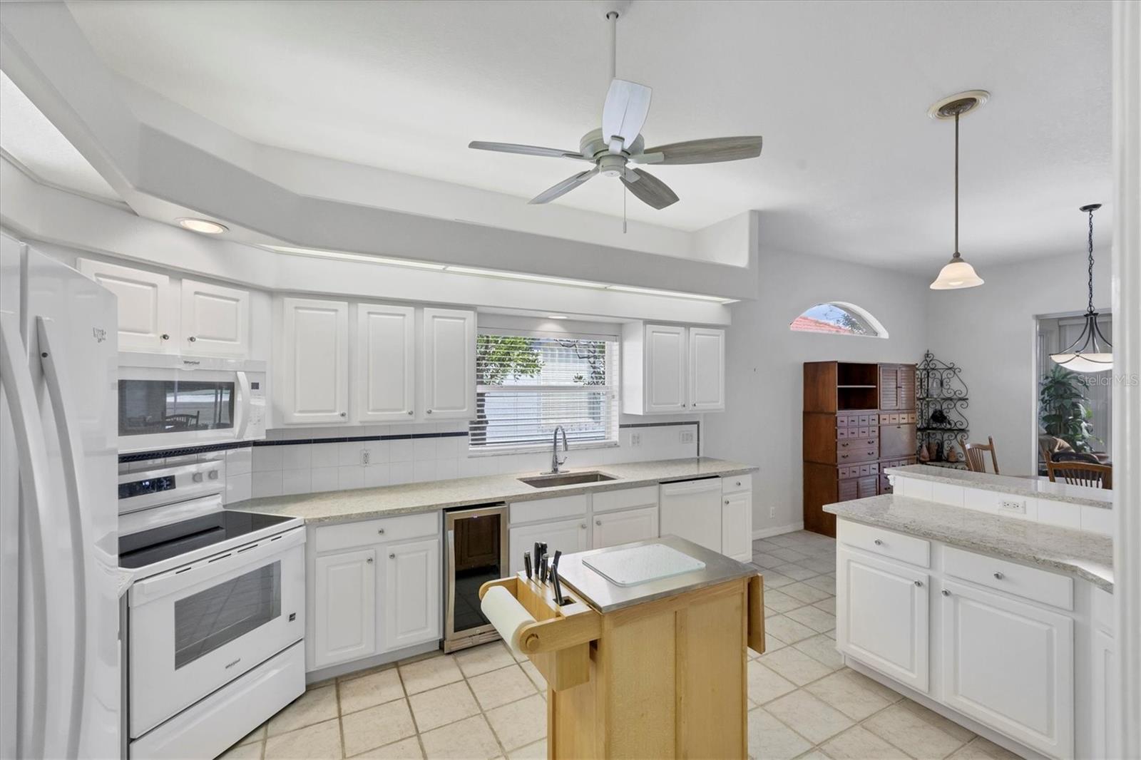 446 PINEWOOD LAKE DR, VENICE, FL, 34285