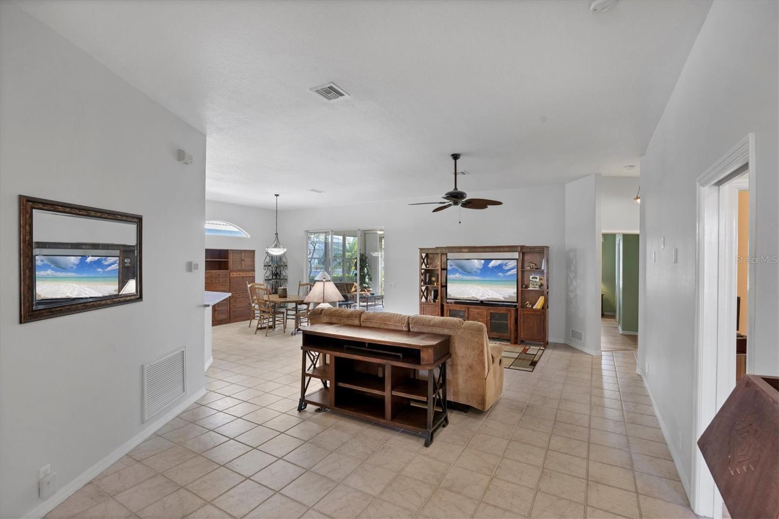 446 PINEWOOD LAKE DR, VENICE, FL, 34285