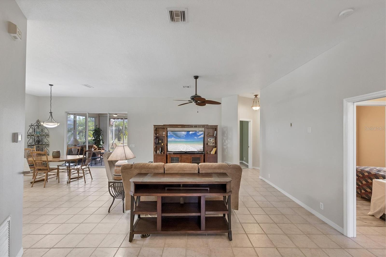 446 PINEWOOD LAKE DR, VENICE, FL, 34285