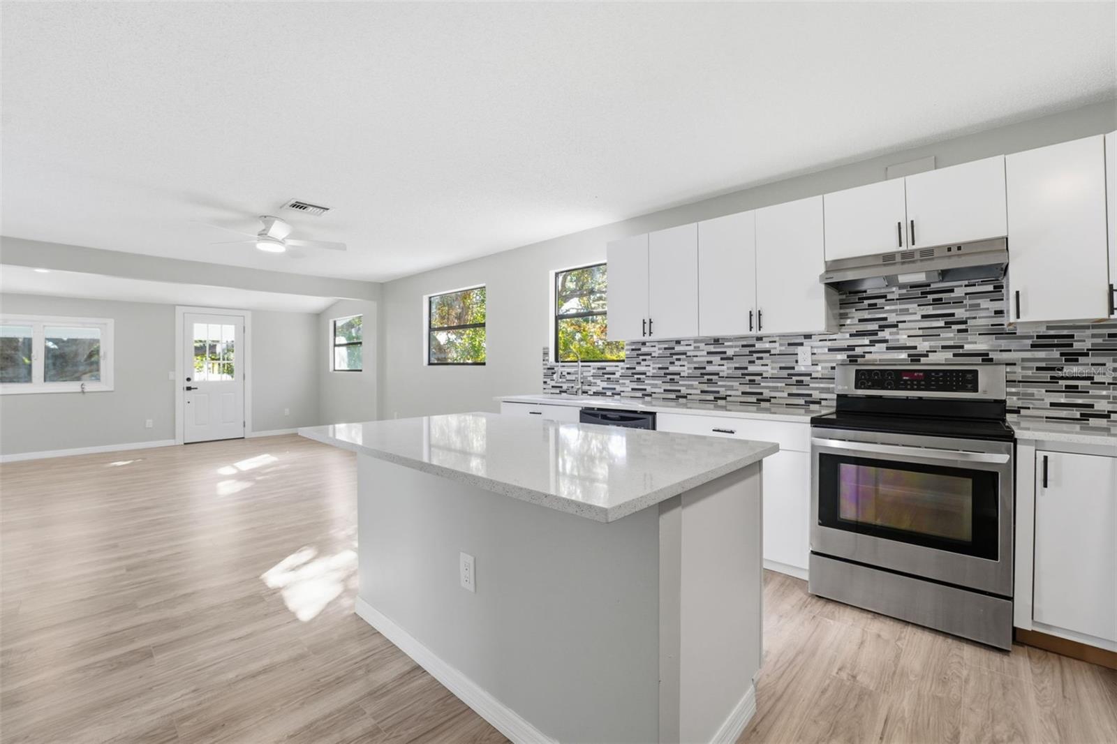 115 KENWOOD AVE, NOKOMIS, FL, 34275