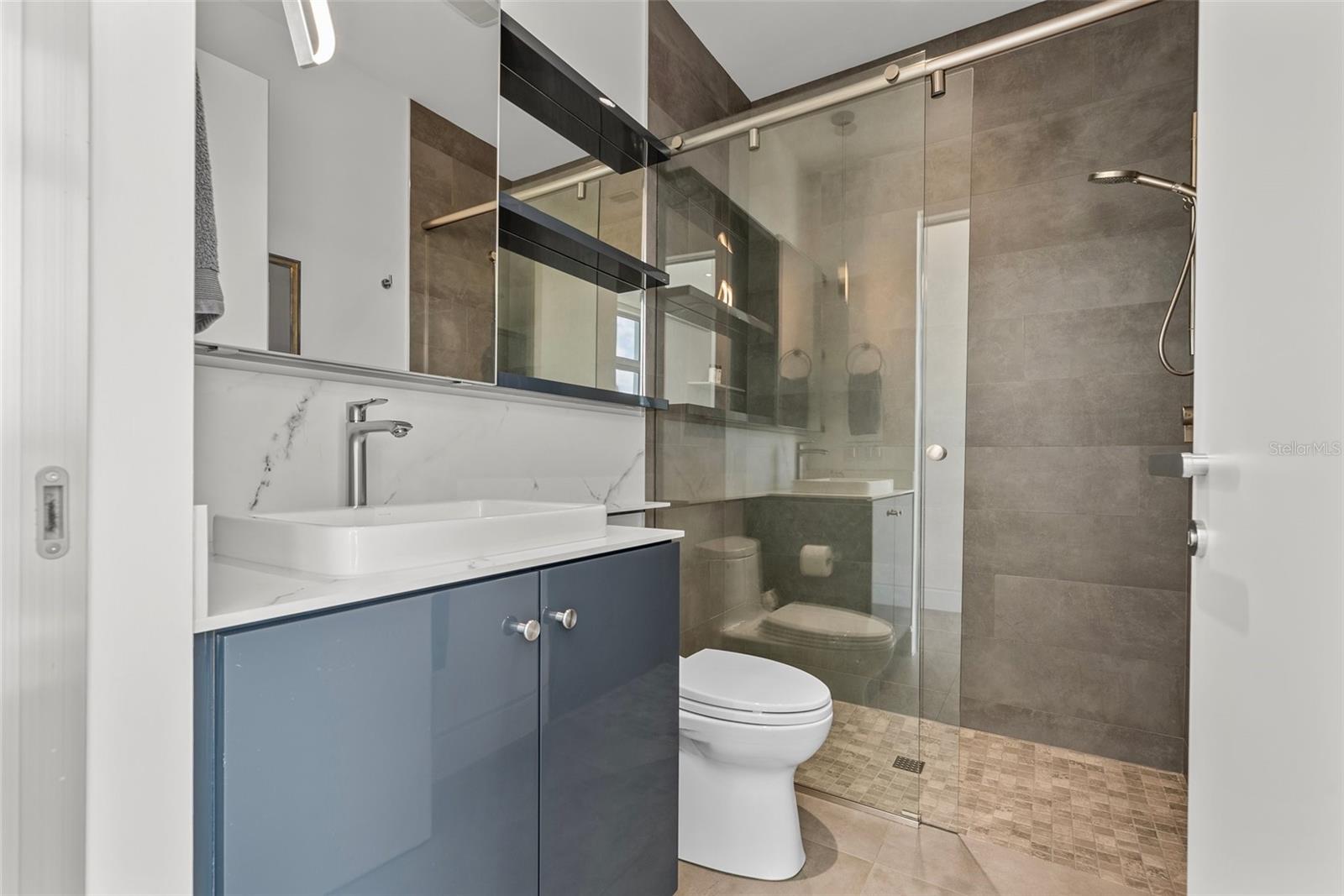 A4672827 Property Photo