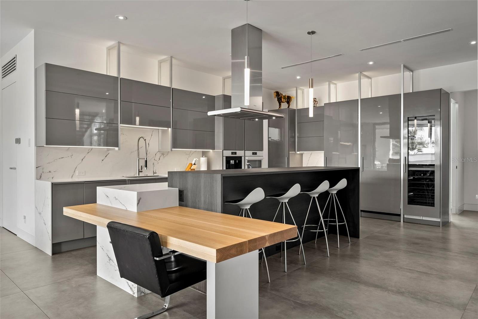 A4672827 Property Photo