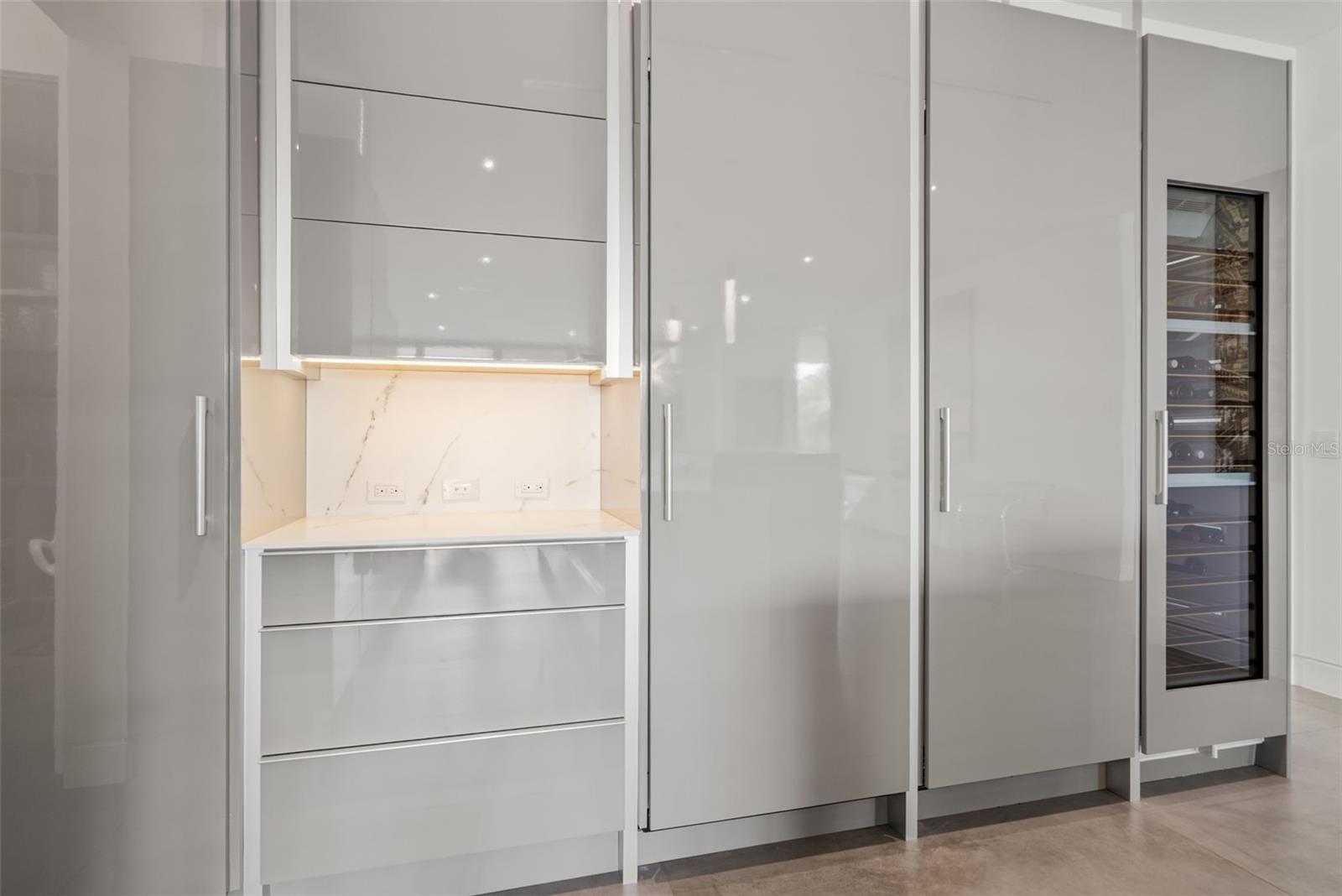 A4672827 Property Photo