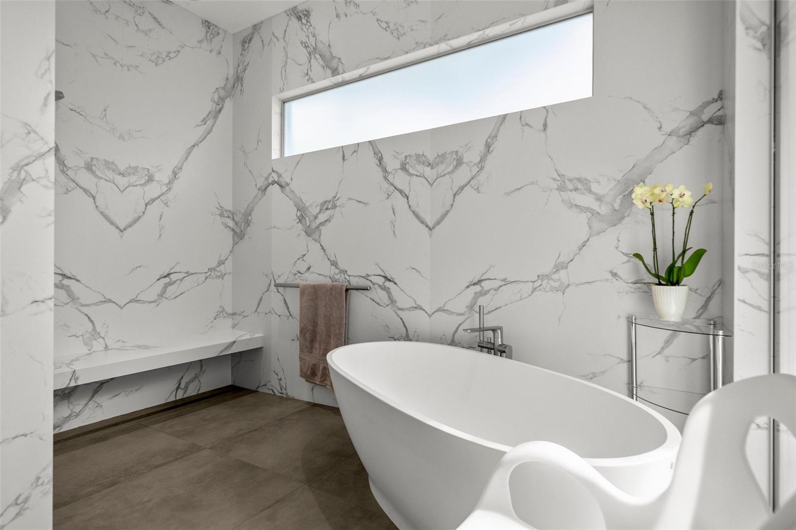 A4672827 Property Photo