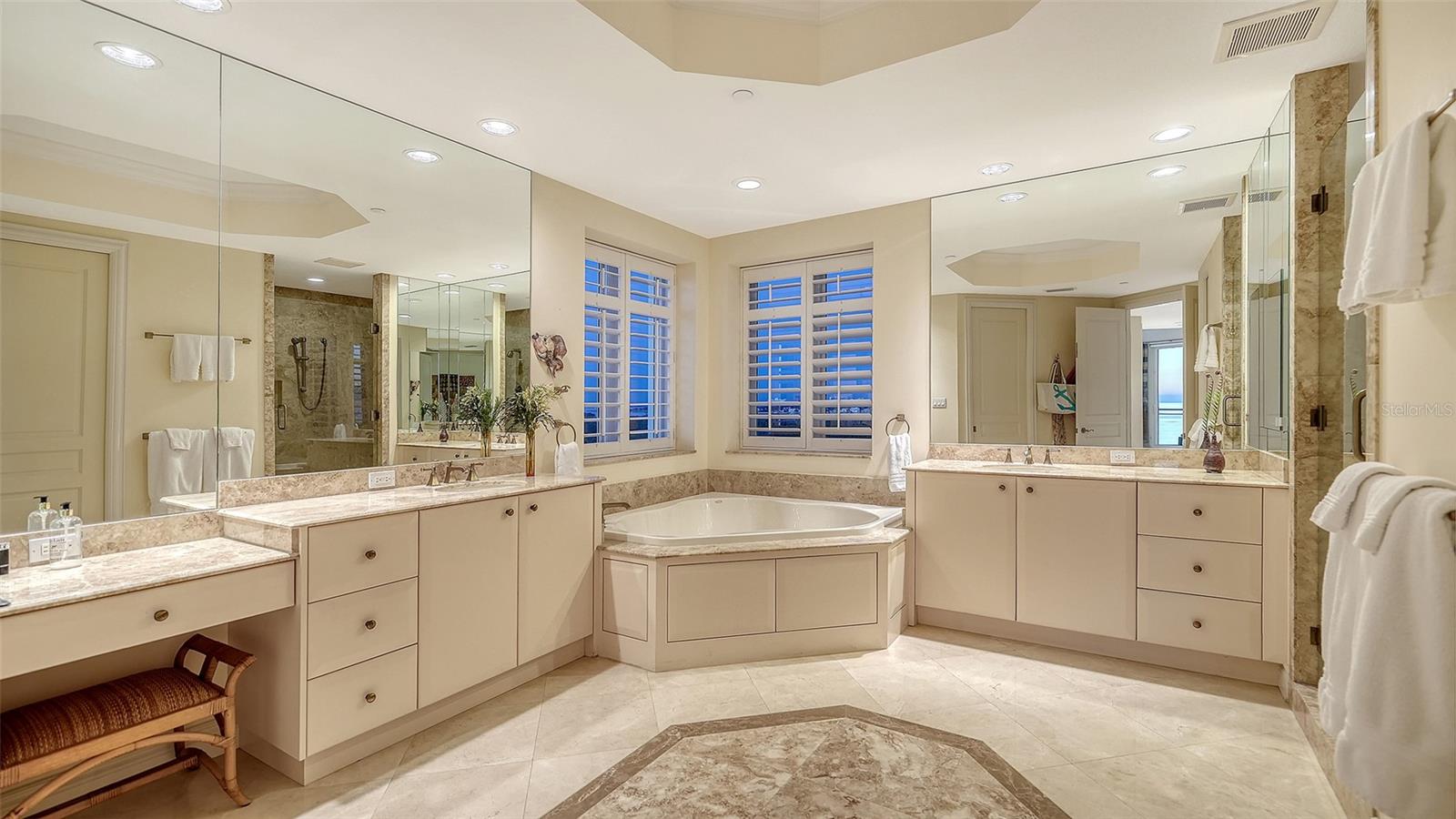 A4672832 Property Photo