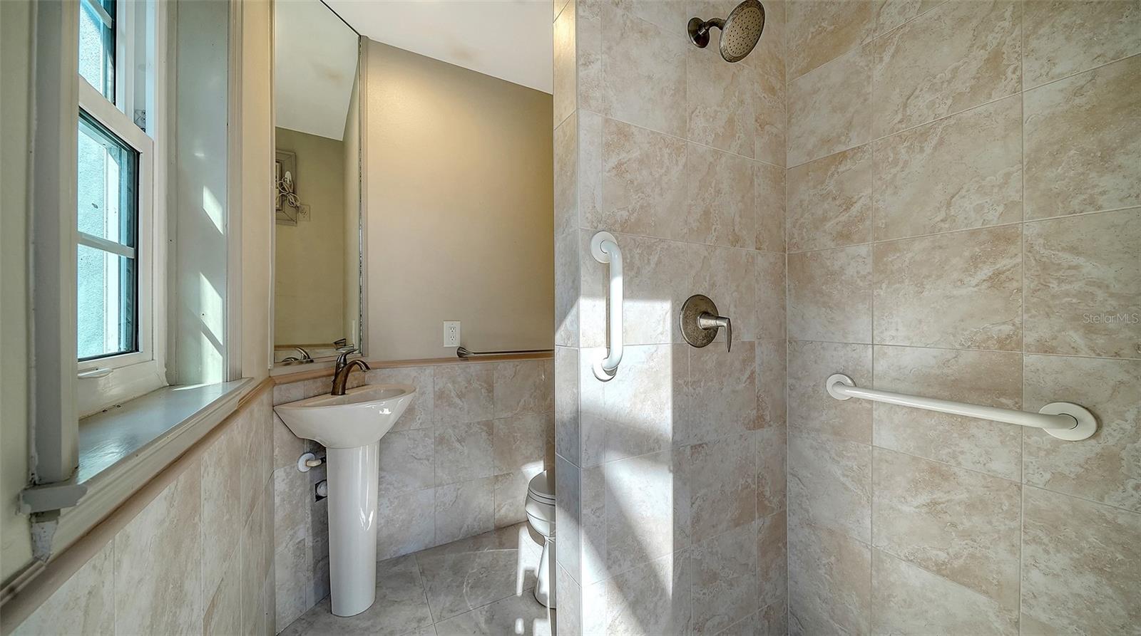 A4672843 Property Photo
