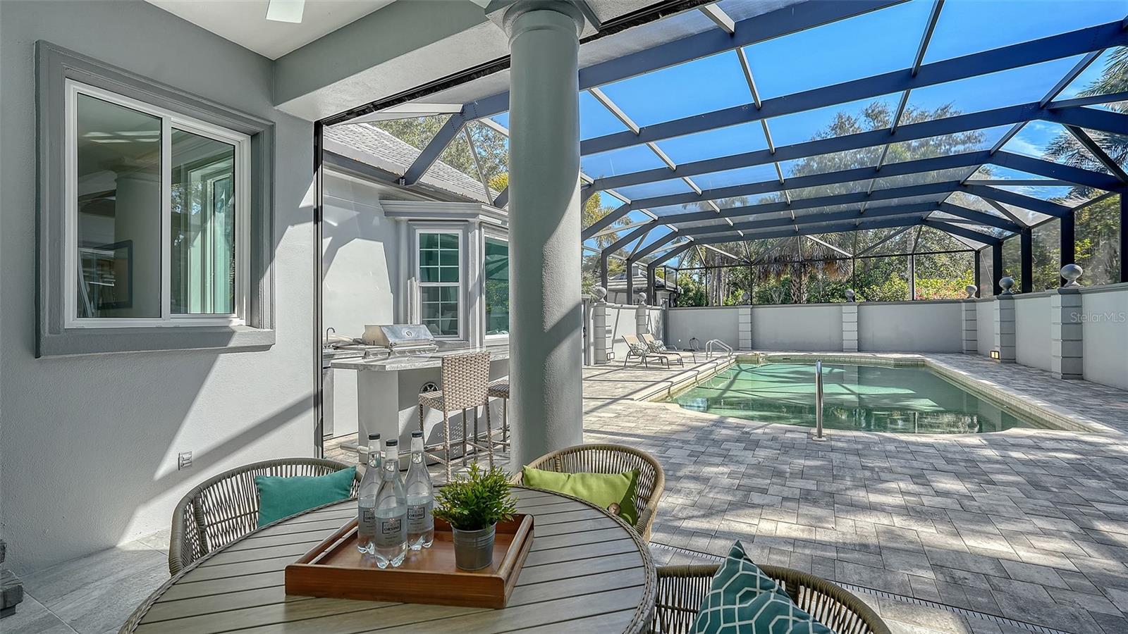 A4672843 Property Photo