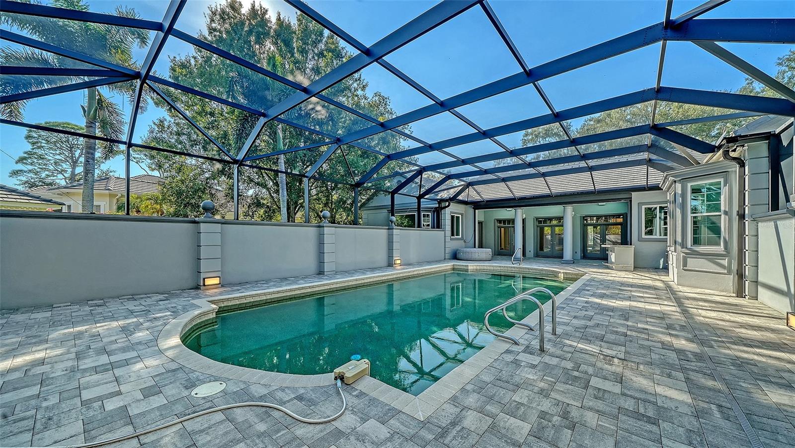 A4672843 Property Photo