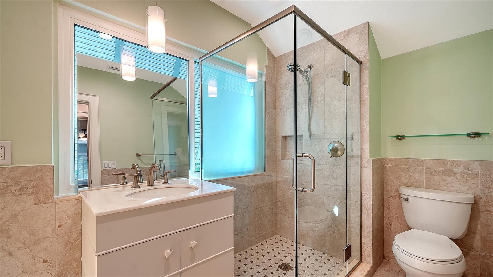 A4672843 Property Photo