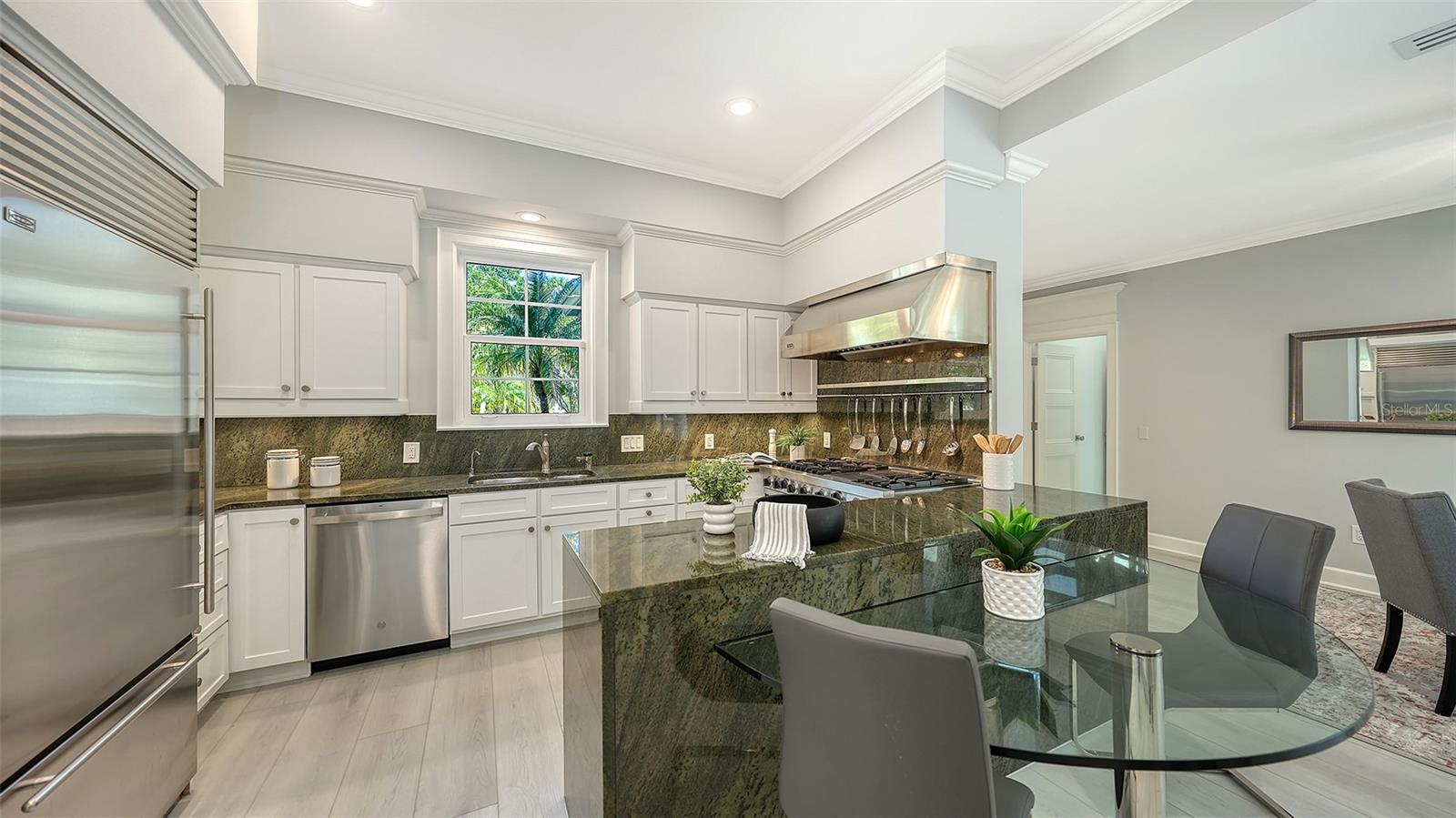A4672843 Property Photo