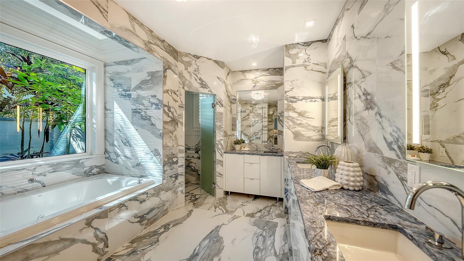 A4672843 Property Photo