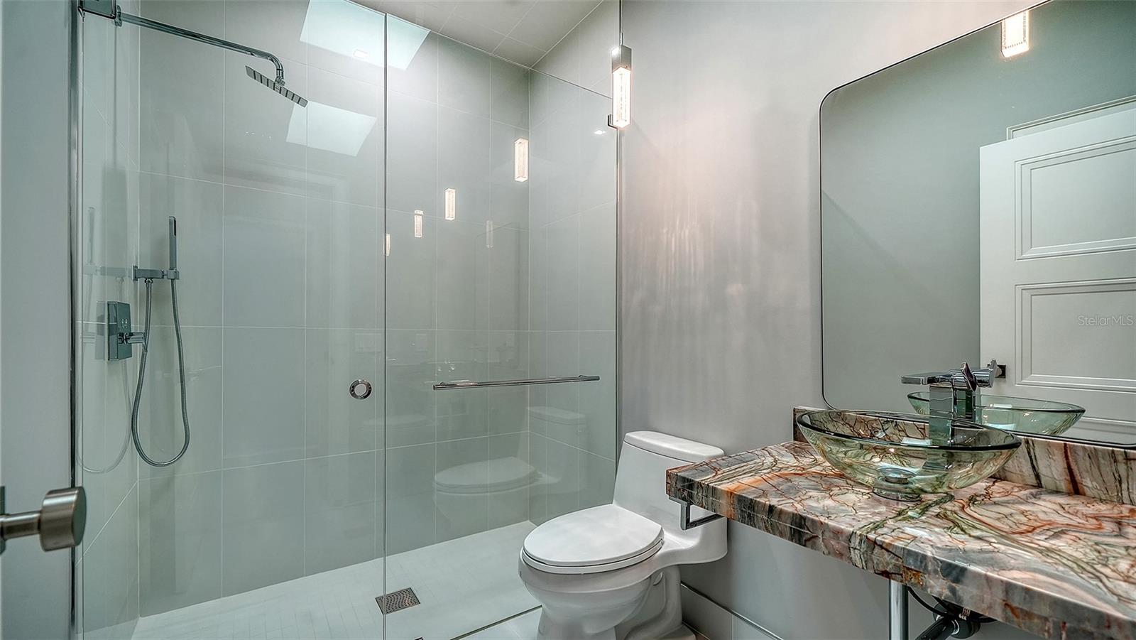 A4672843 Property Photo