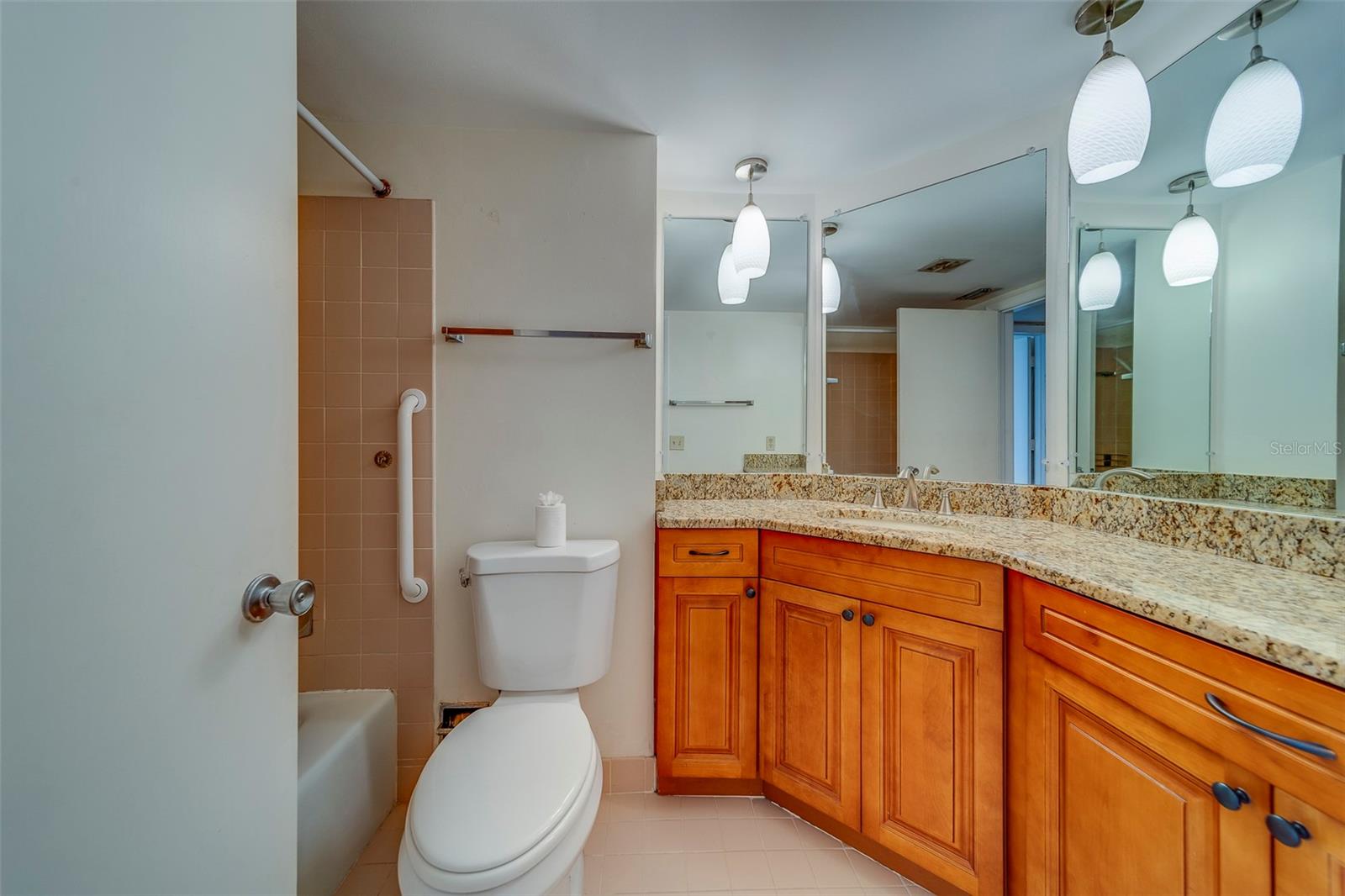 69 COUNTRY CLUB DR, LARGO, FL, 33771