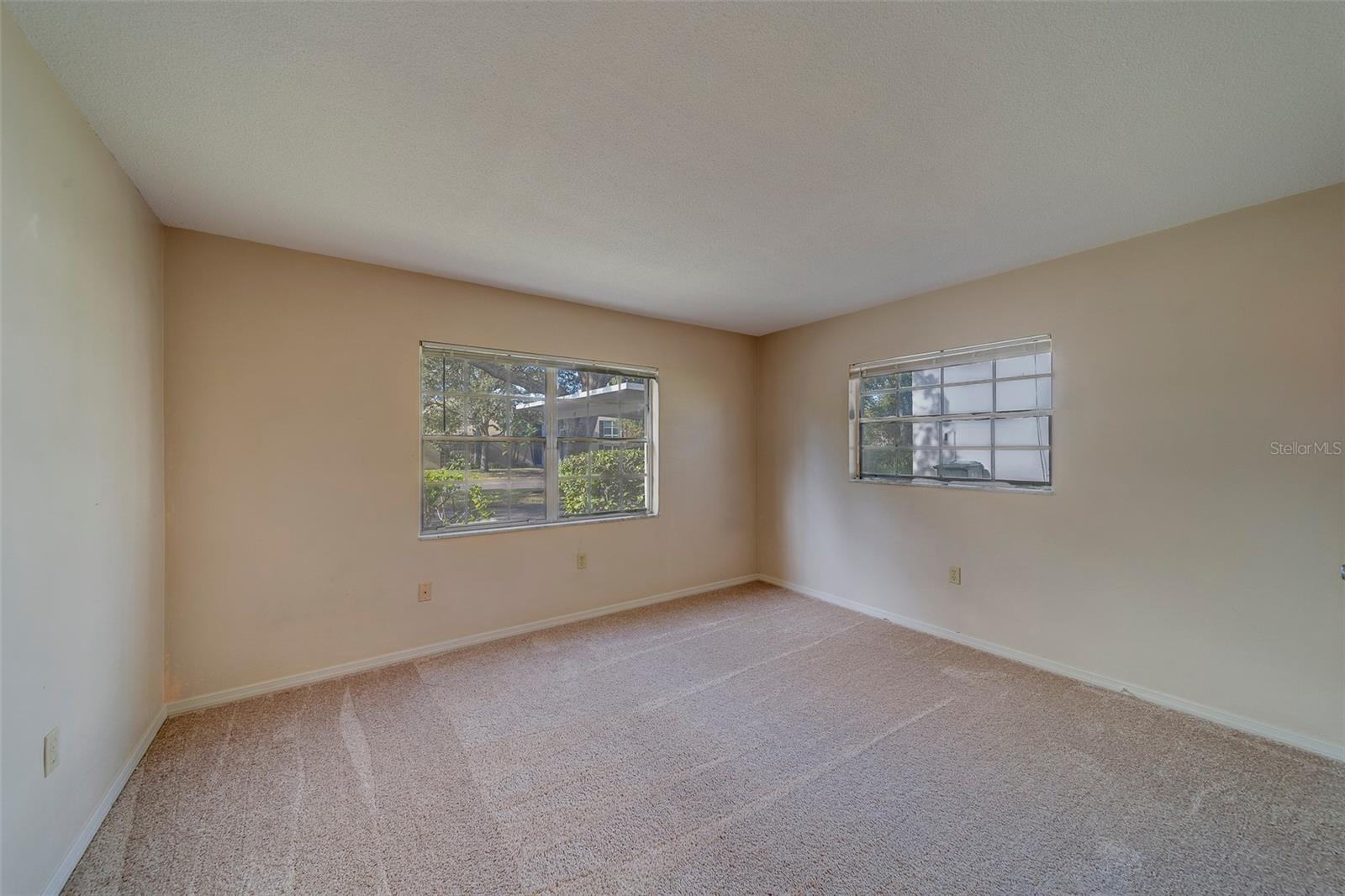 69 COUNTRY CLUB DR, LARGO, FL, 33771