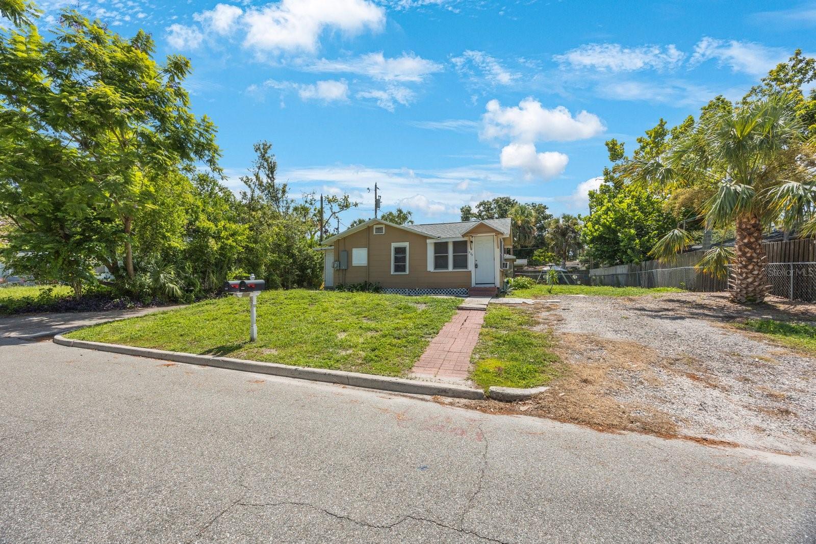 325 41ST ST N, ST PETERSBURG, FL, 33713