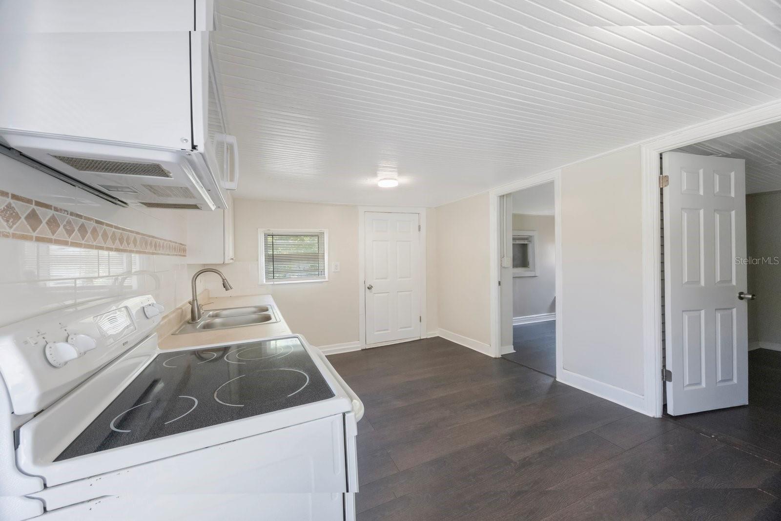 325 41ST ST N, ST PETERSBURG, FL, 33713