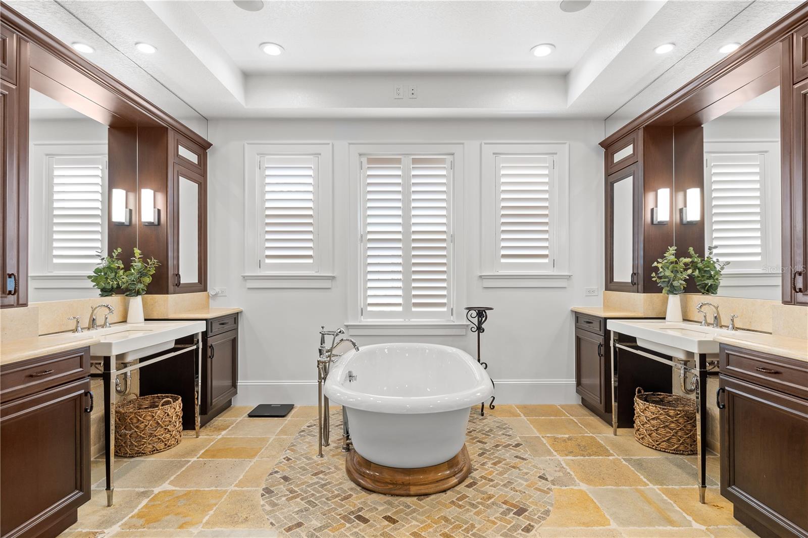 A4672859 Property Photo