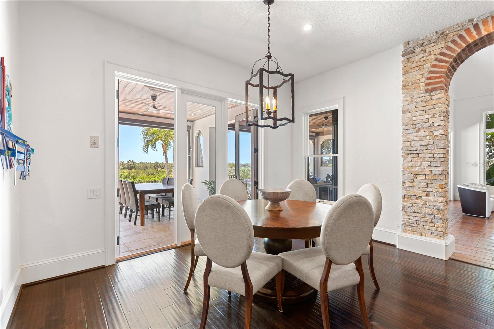 A4672859 Property Photo