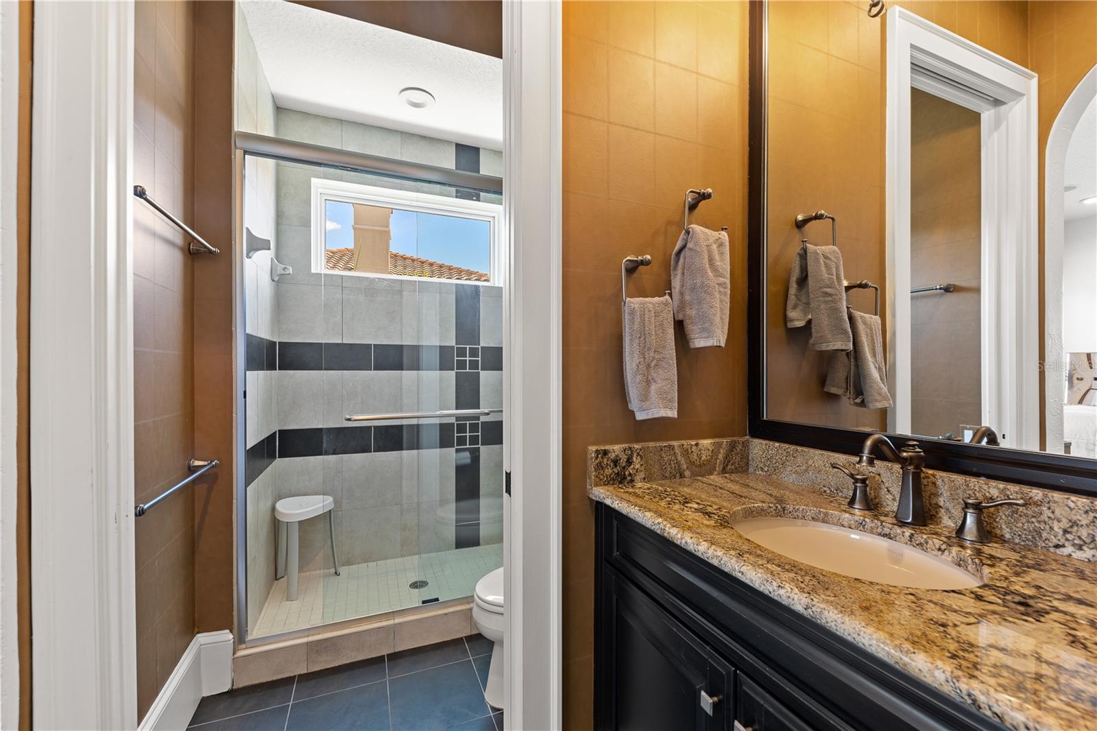 A4672859 Property Photo