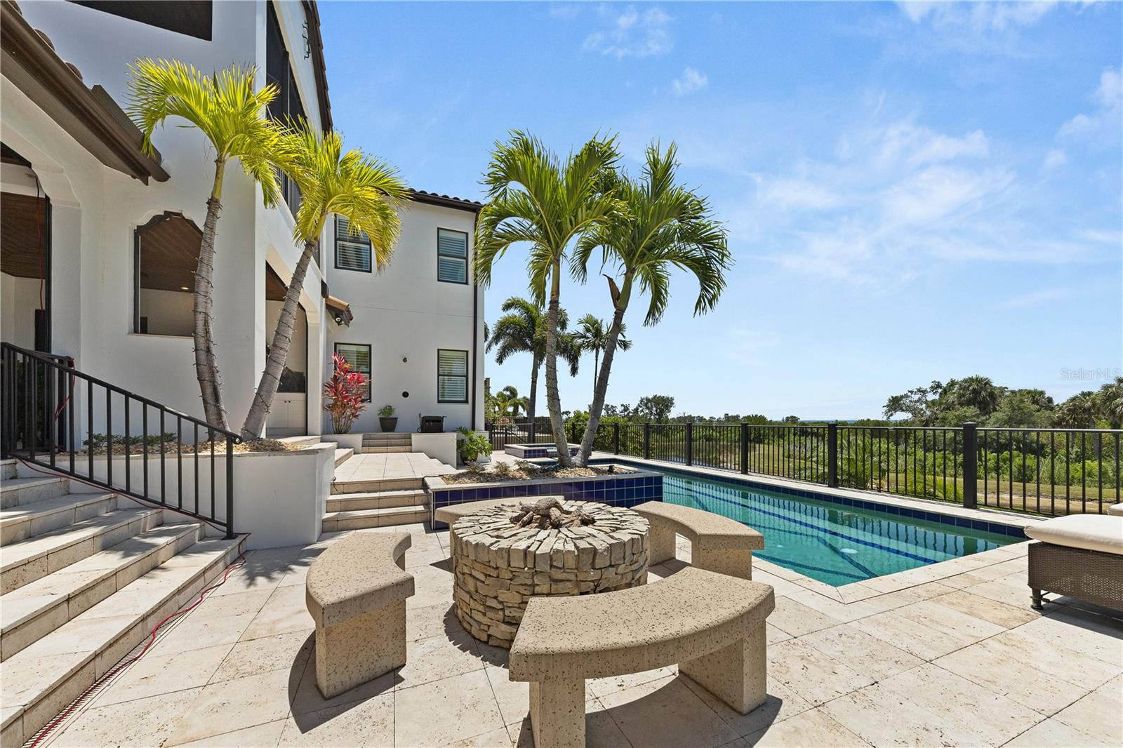 A4672859 Property Photo