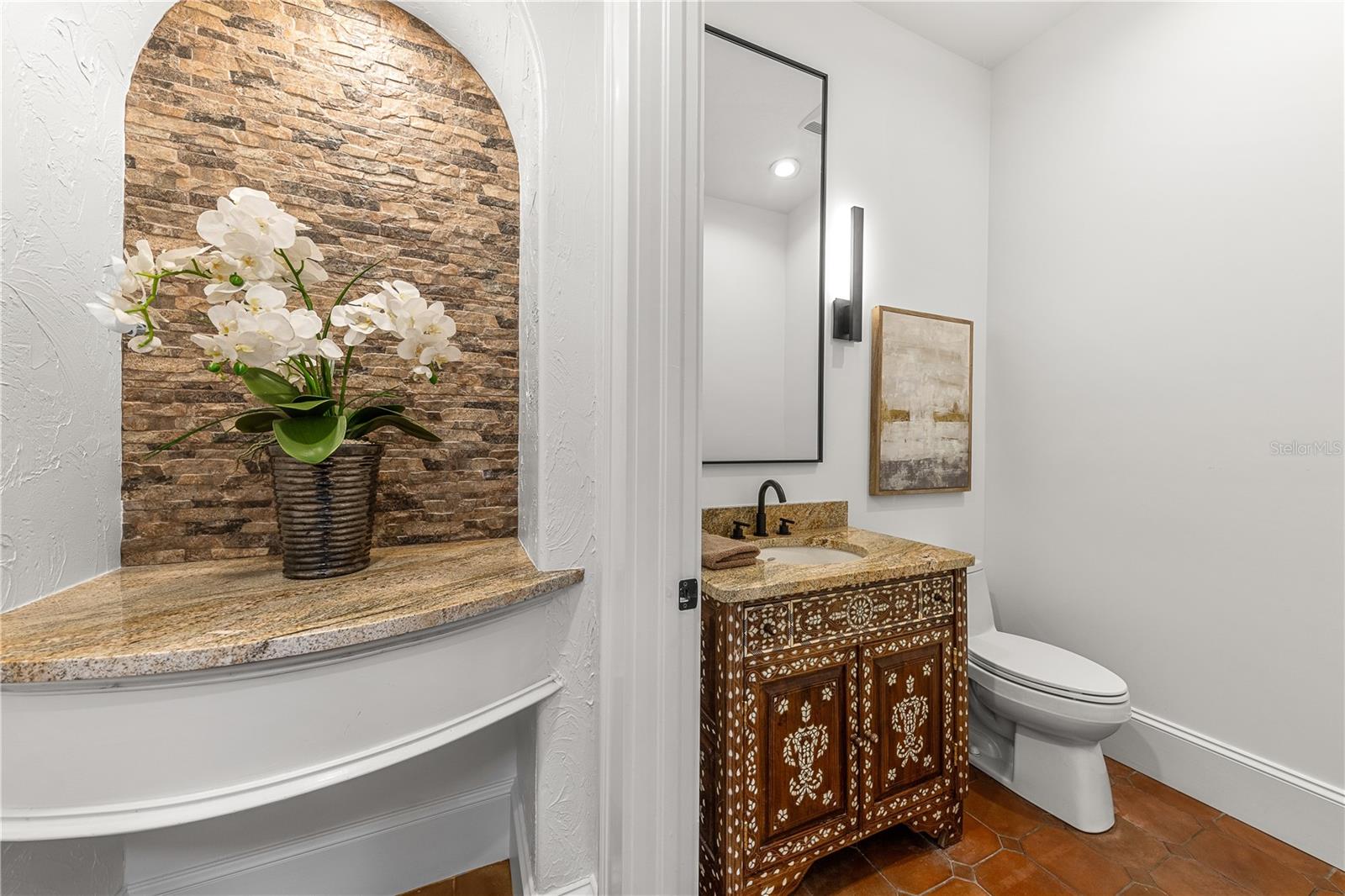 A4672859 Property Photo