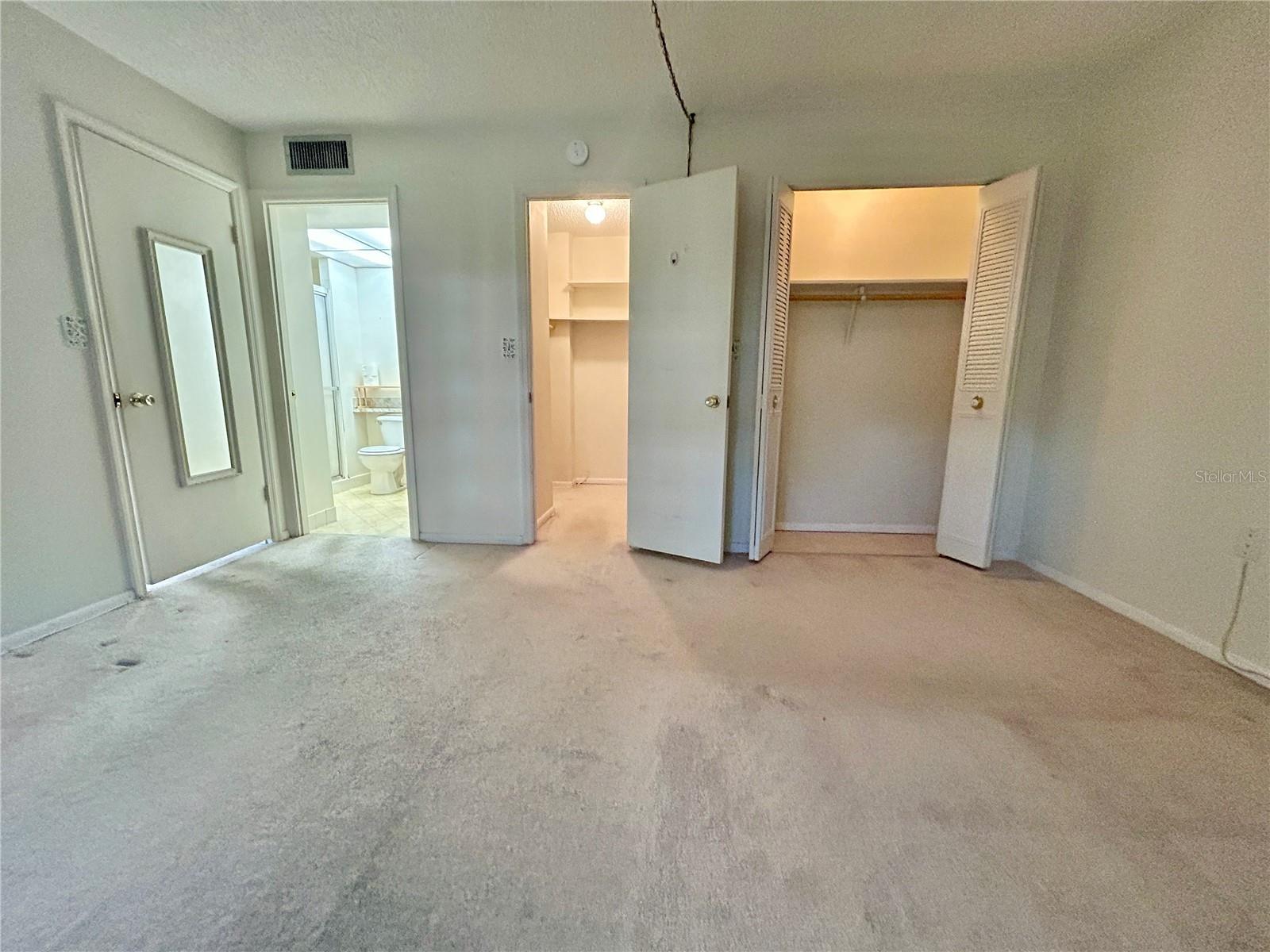 TB8450197 Property Photo