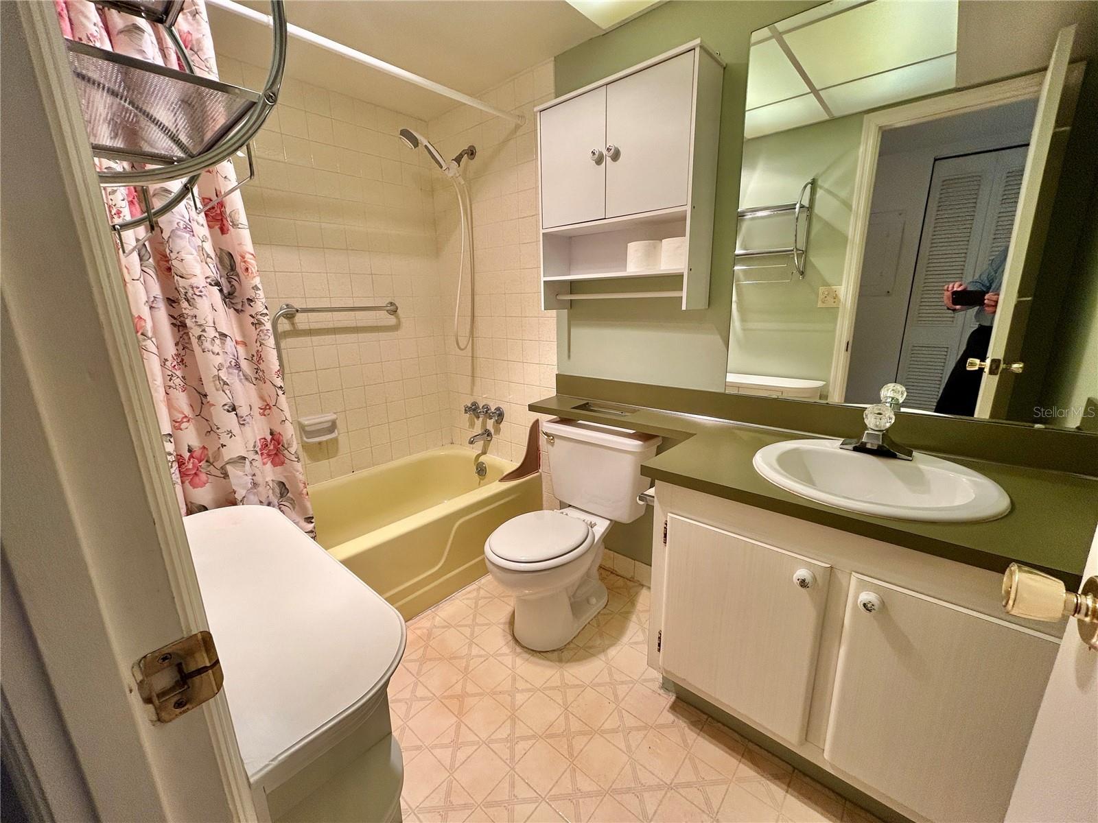 TB8450197 Property Photo