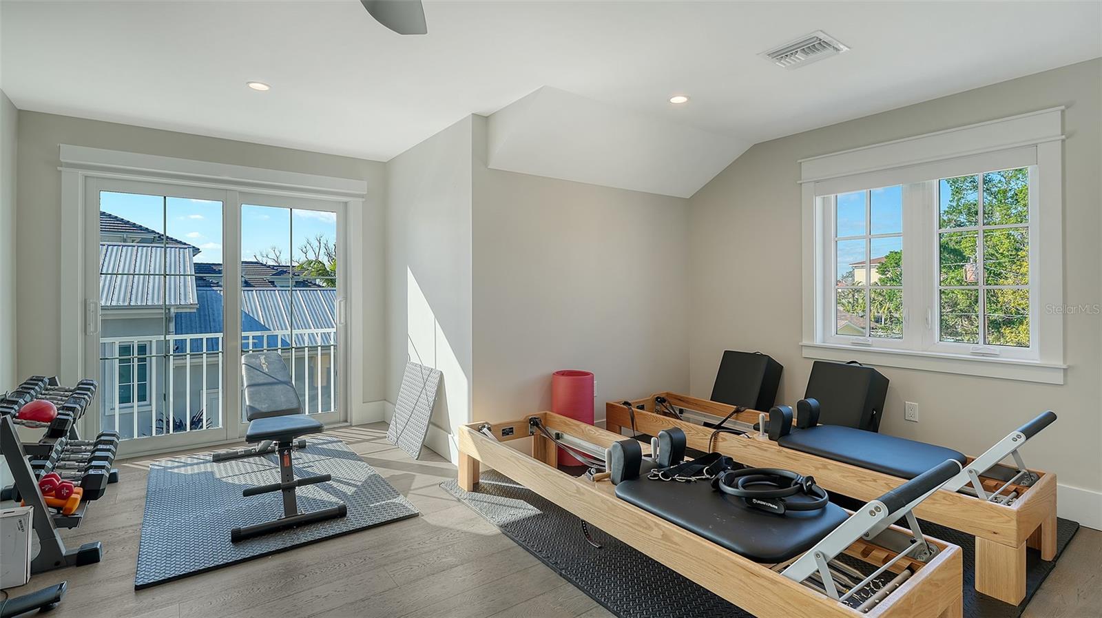 A4672868 Property Photo