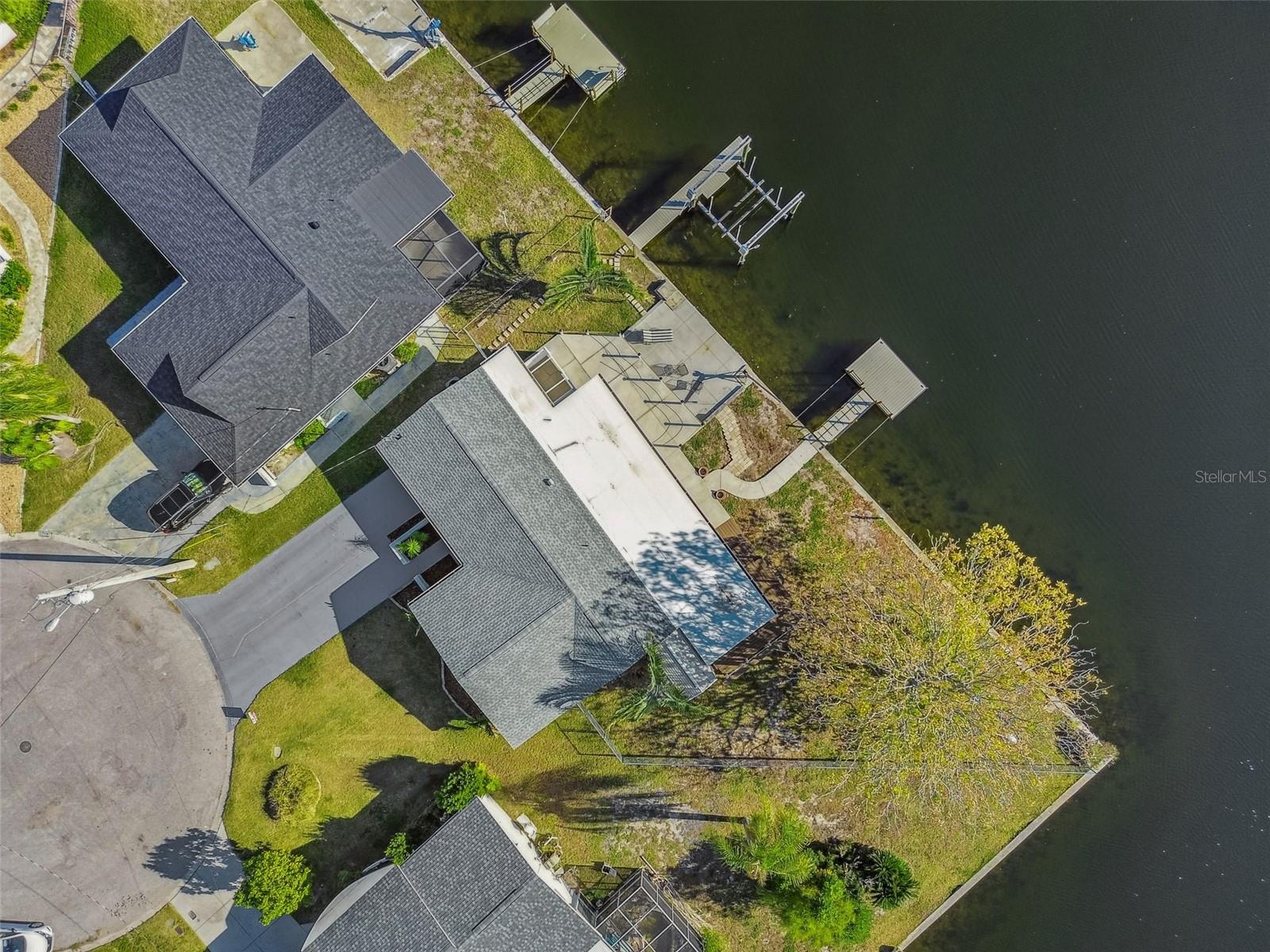 Beautiful corner/culdesac