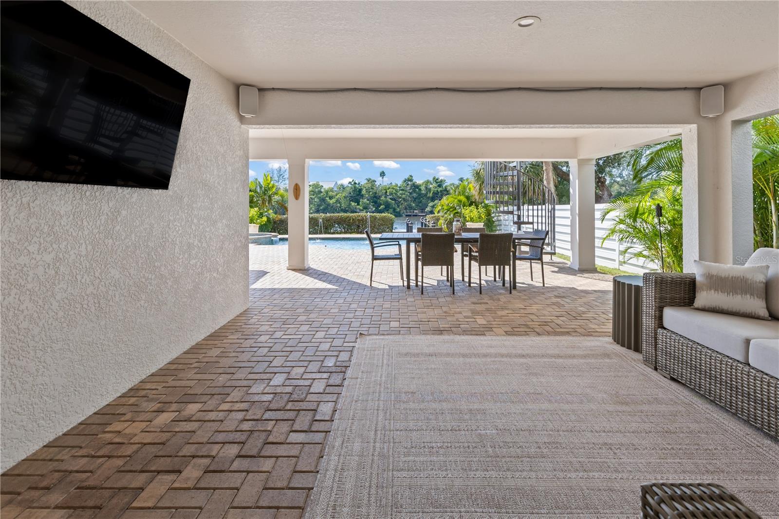 A4672889 Property Photo