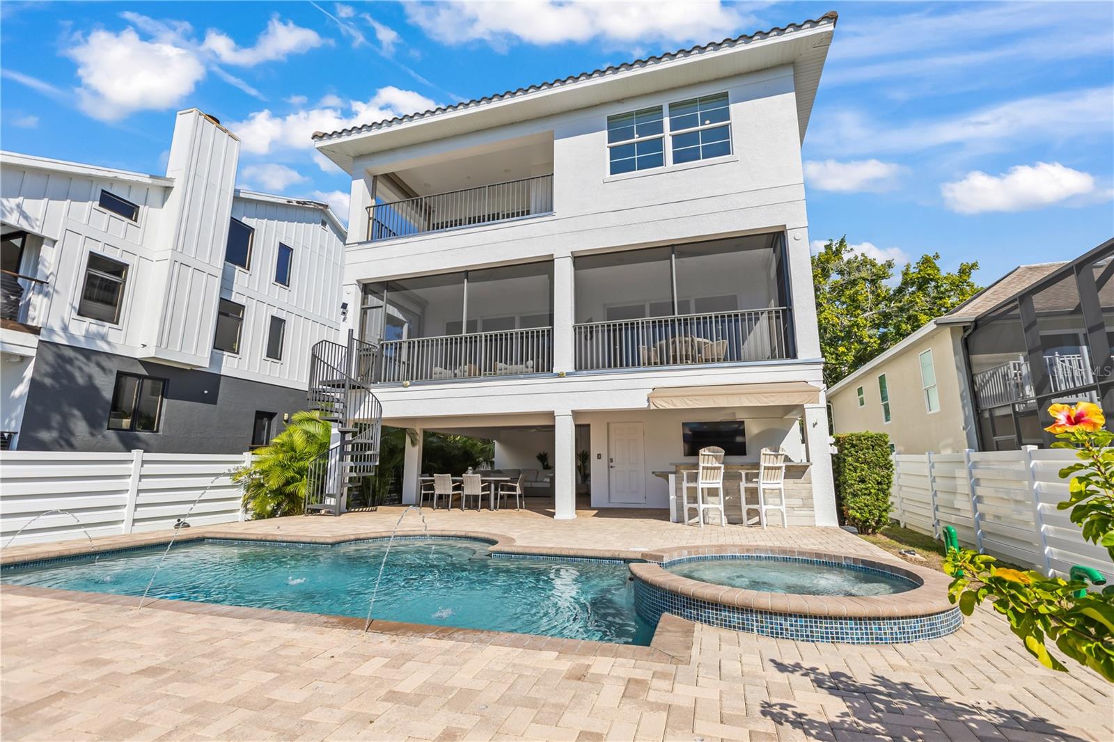 A4672889 Property Photo