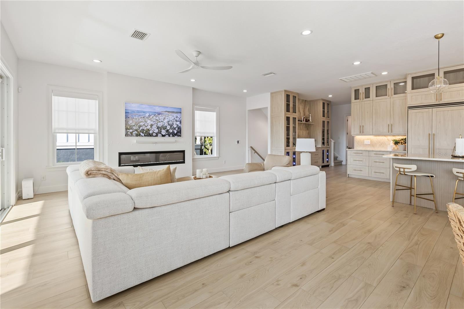 A4672889 Property Photo