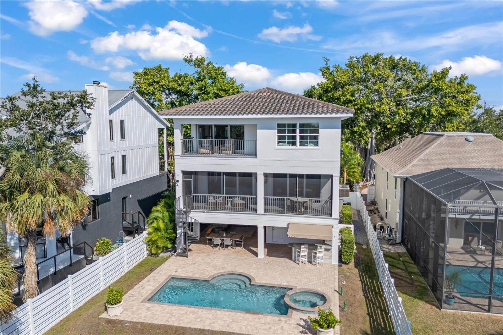 A4672889 Property Photo