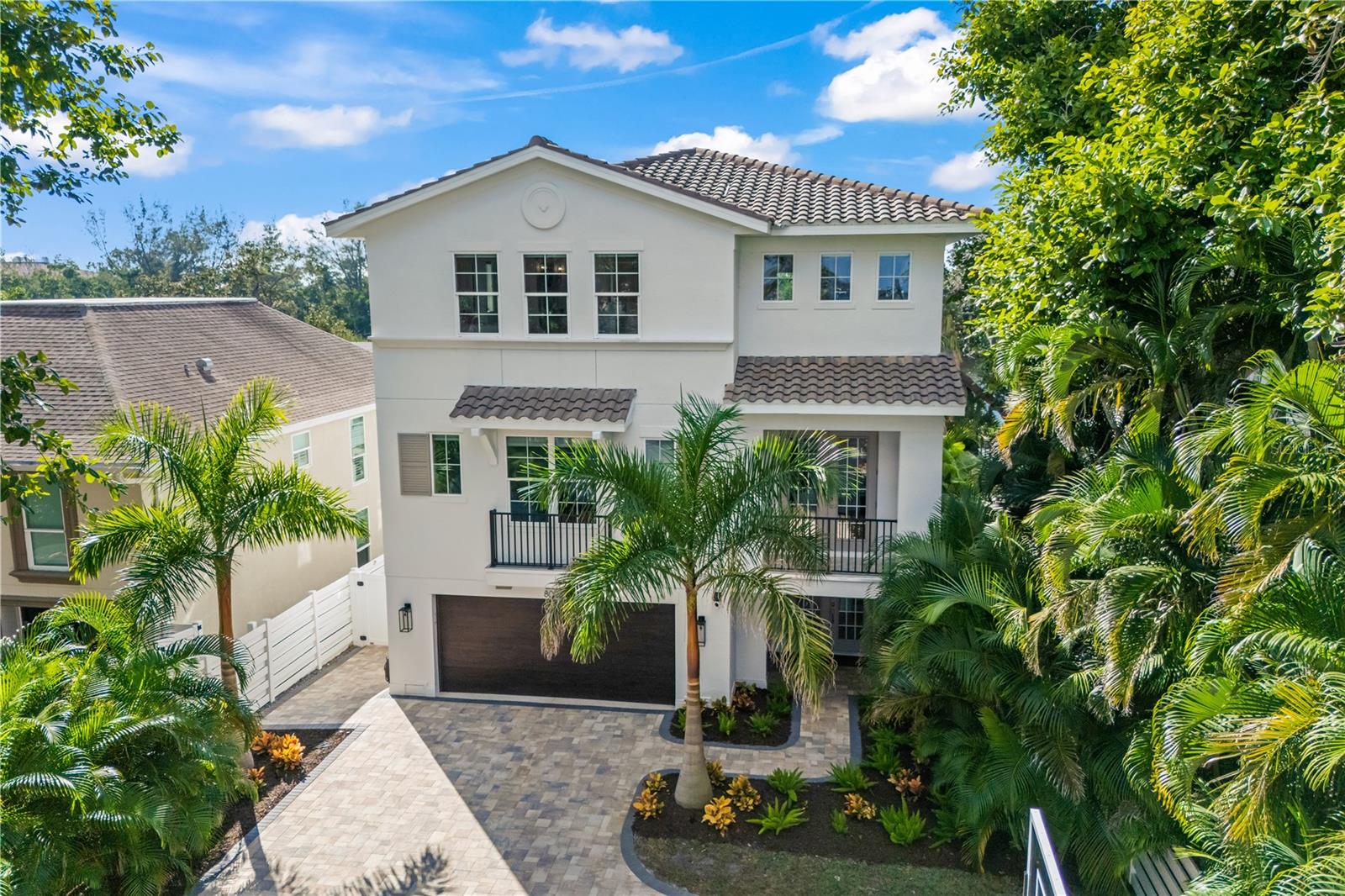 A4672889 Property Photo