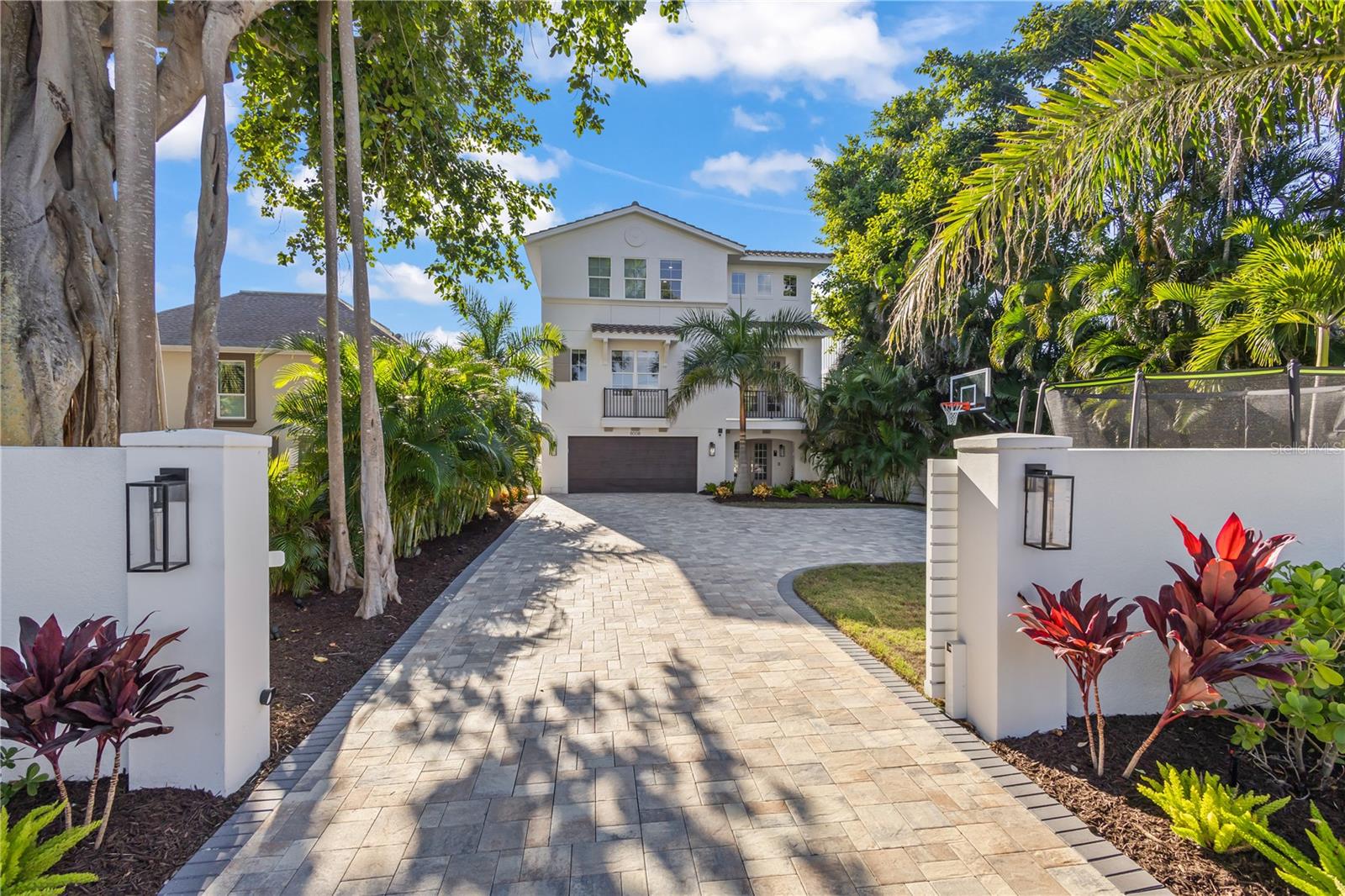 A4672889 Property Photo