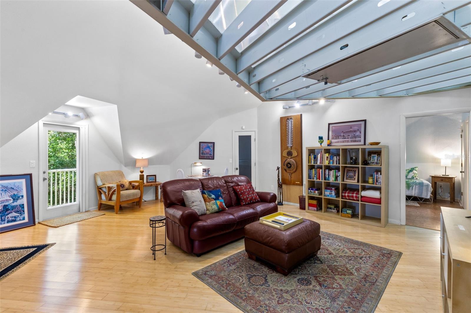 5789 N APOPKA VINELAND RD, ORLANDO, FL, 32818