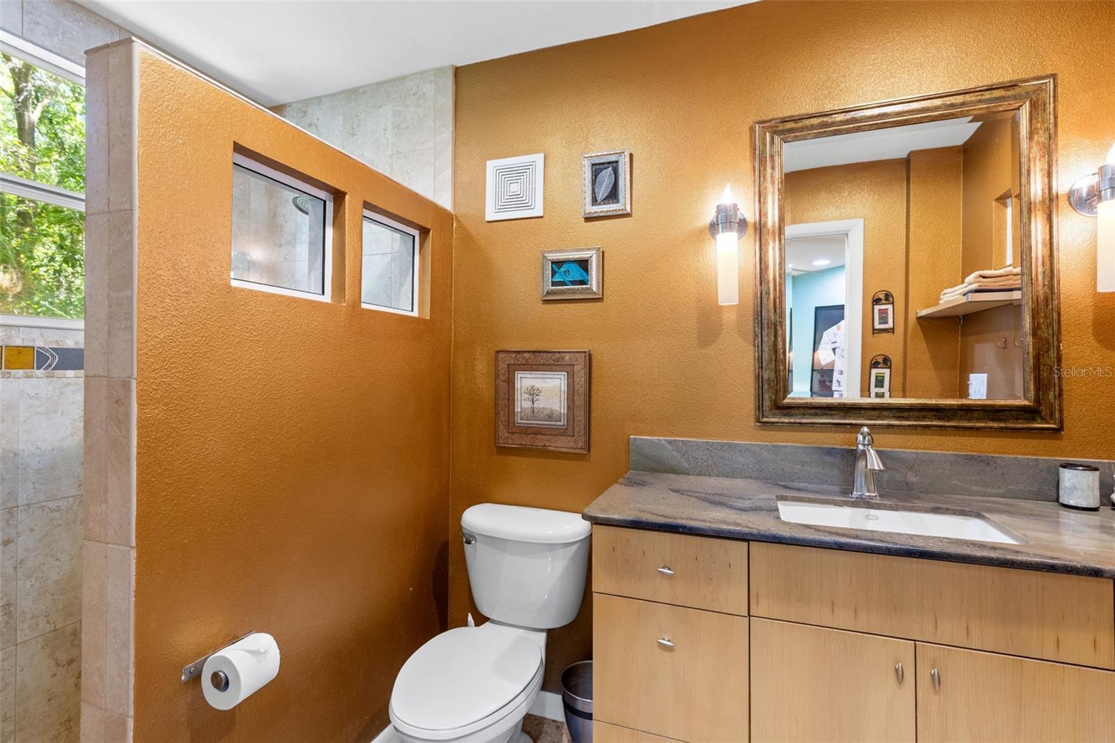 5789 N APOPKA VINELAND RD, ORLANDO, FL, 32818