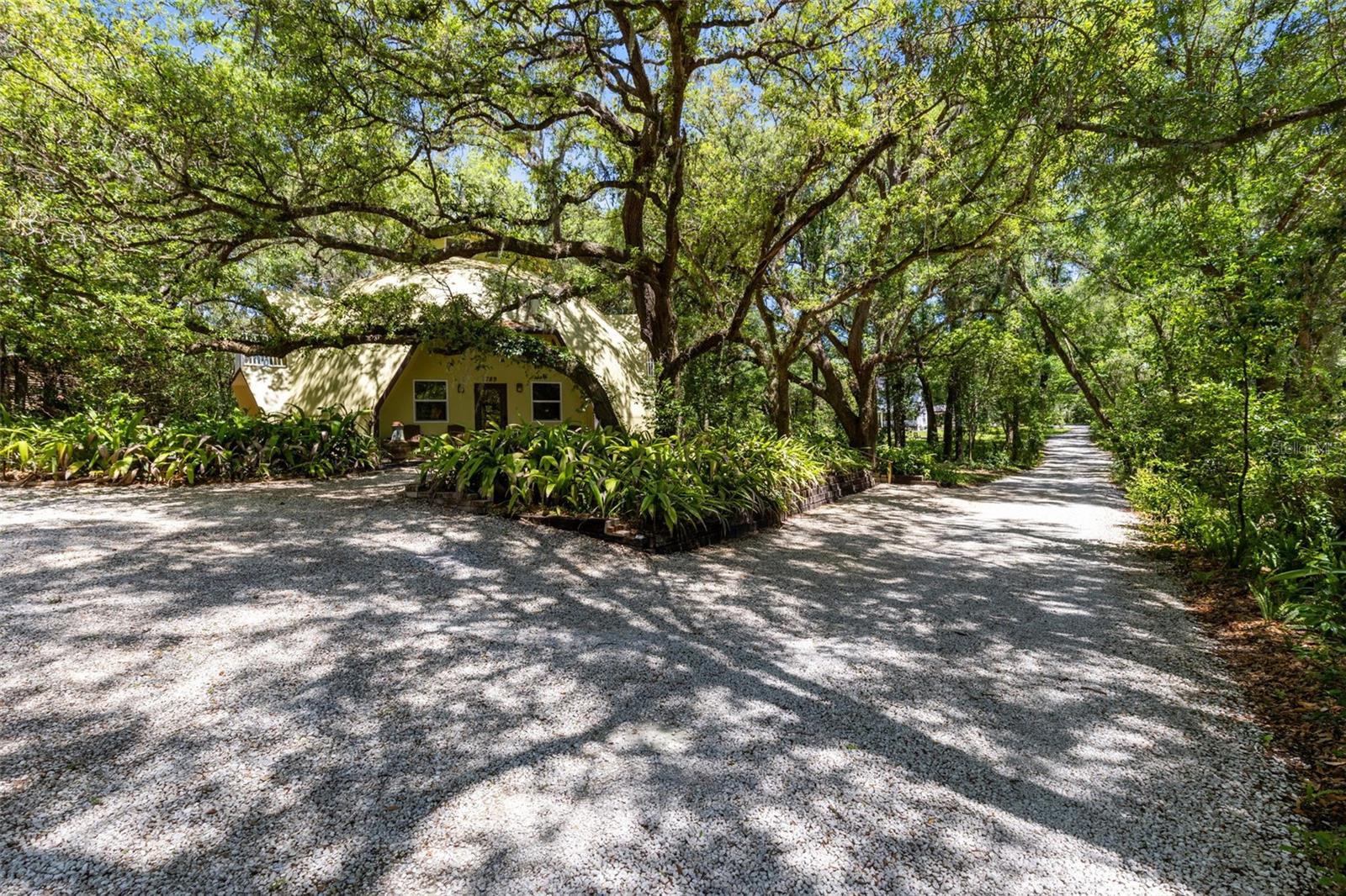 5789 N APOPKA VINELAND RD, ORLANDO, FL, 32818