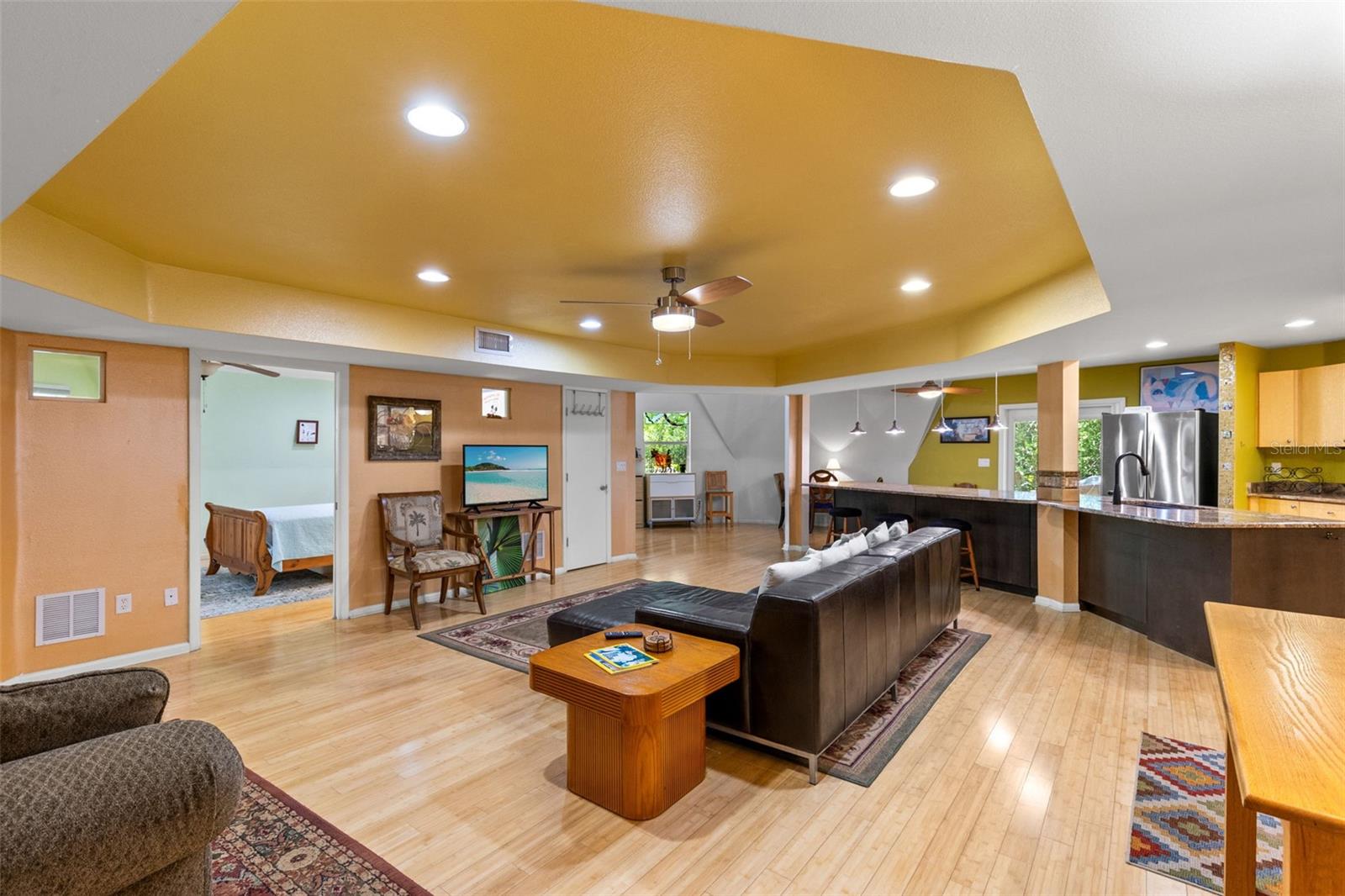 5789 N APOPKA VINELAND RD, ORLANDO, FL, 32818