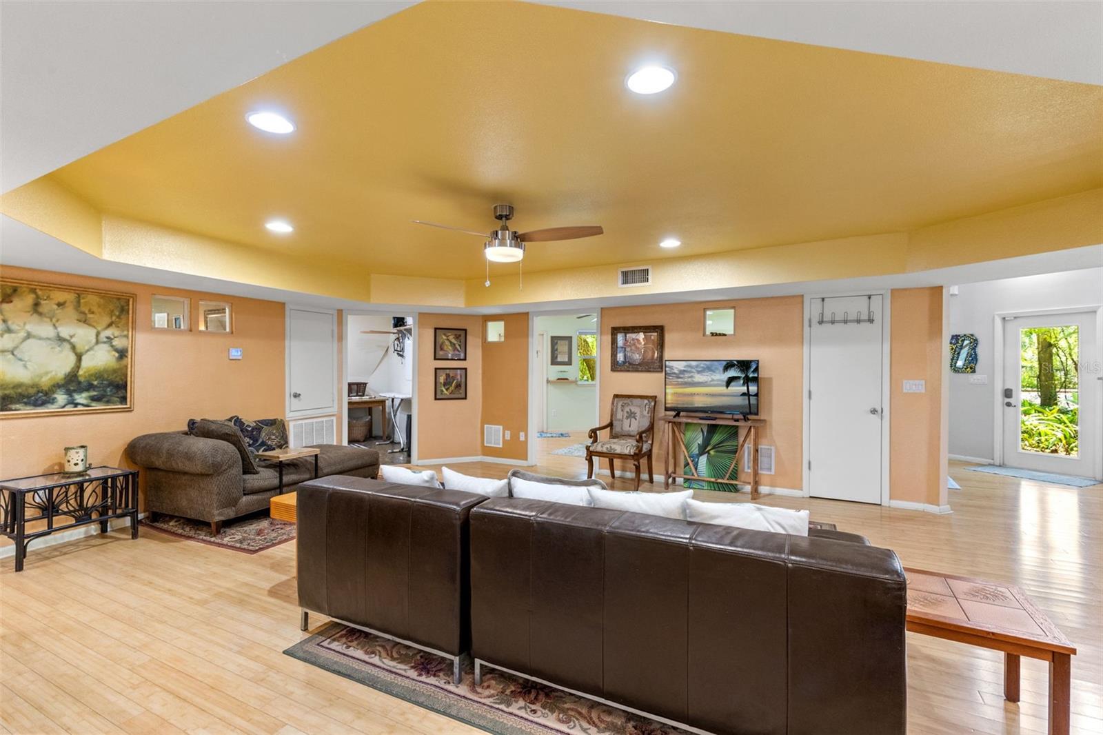 5789 N APOPKA VINELAND RD, ORLANDO, FL, 32818