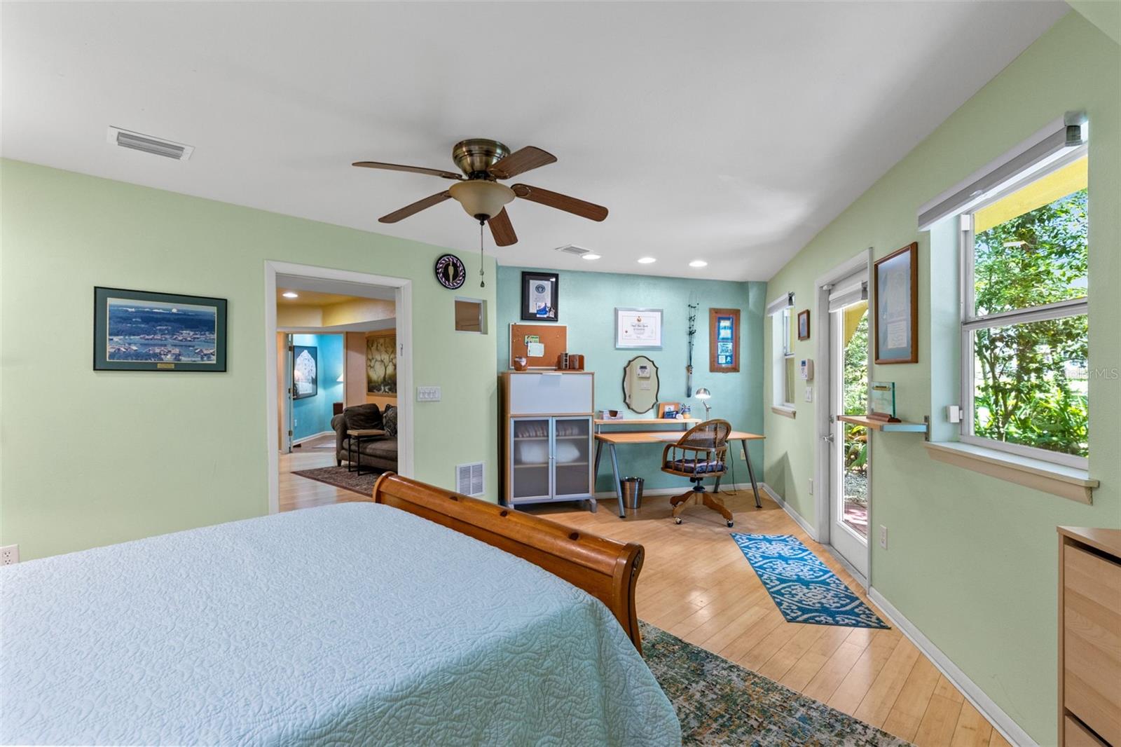 5789 N APOPKA VINELAND RD, ORLANDO, FL, 32818