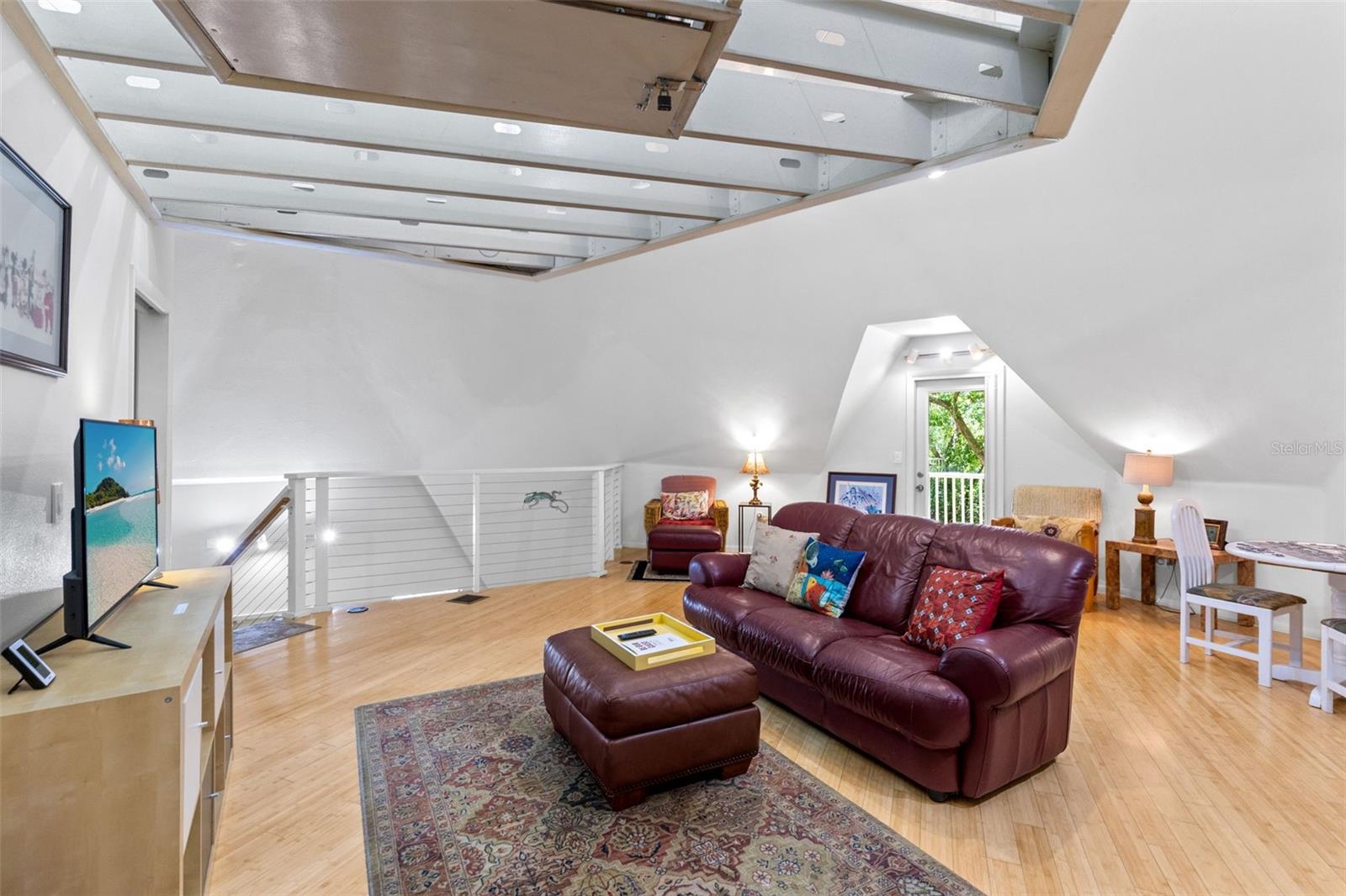 5789 N APOPKA VINELAND RD, ORLANDO, FL, 32818