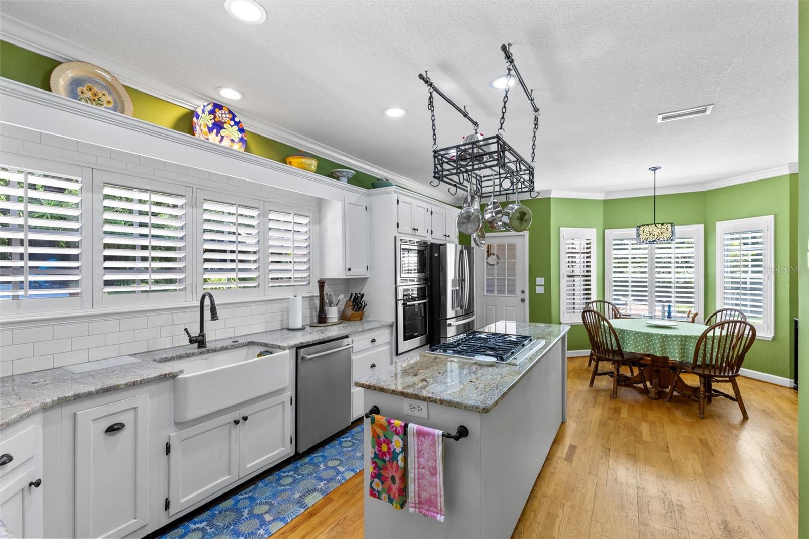 5787 N APOPKA VINELAND RD, ORLANDO, FL, 32818