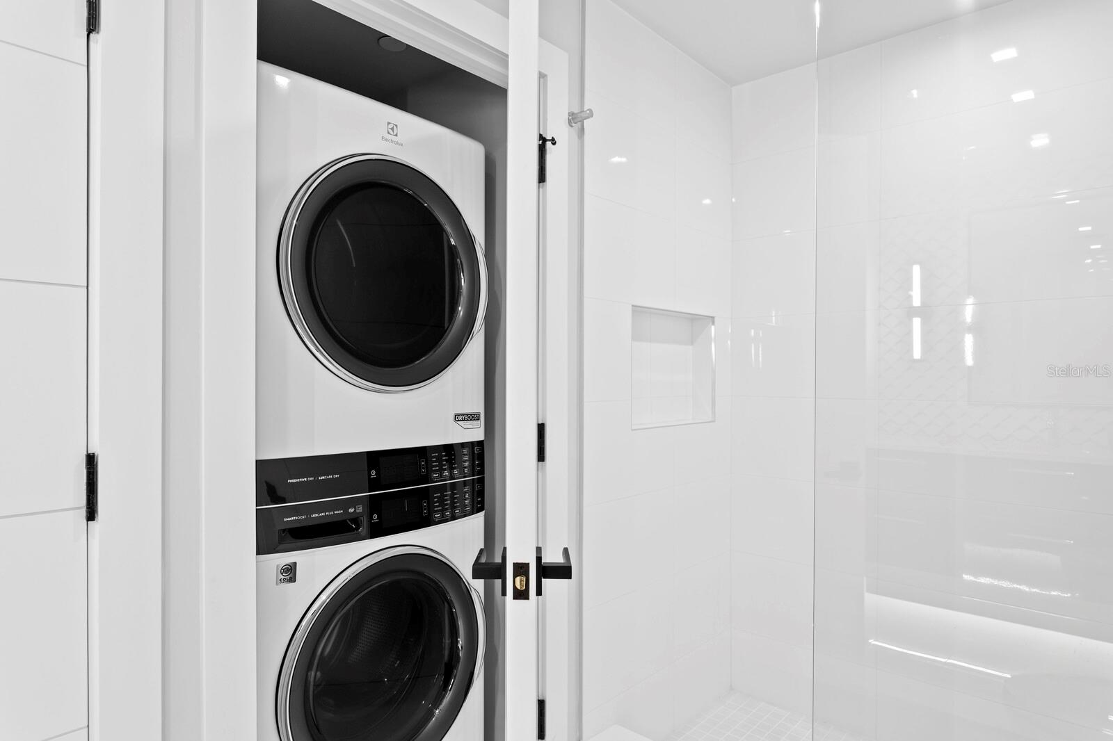 TB8450289 Property Photo