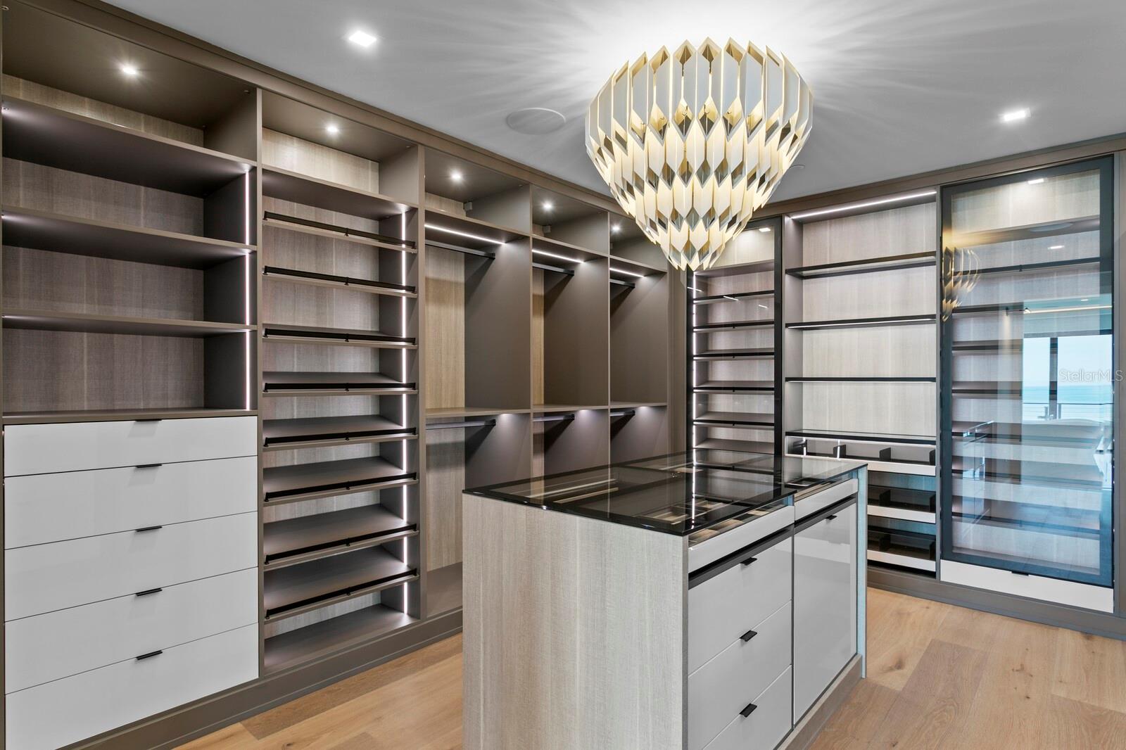 TB8450289 Property Photo