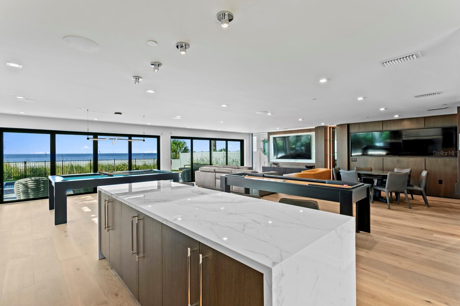 TB8450289 Property Photo