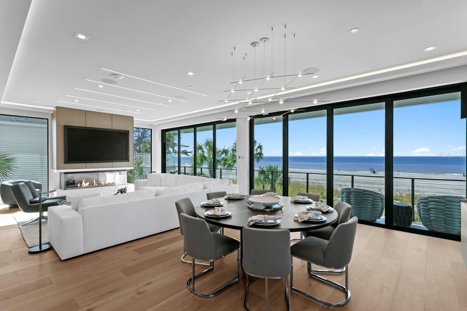 TB8450289 Property Photo