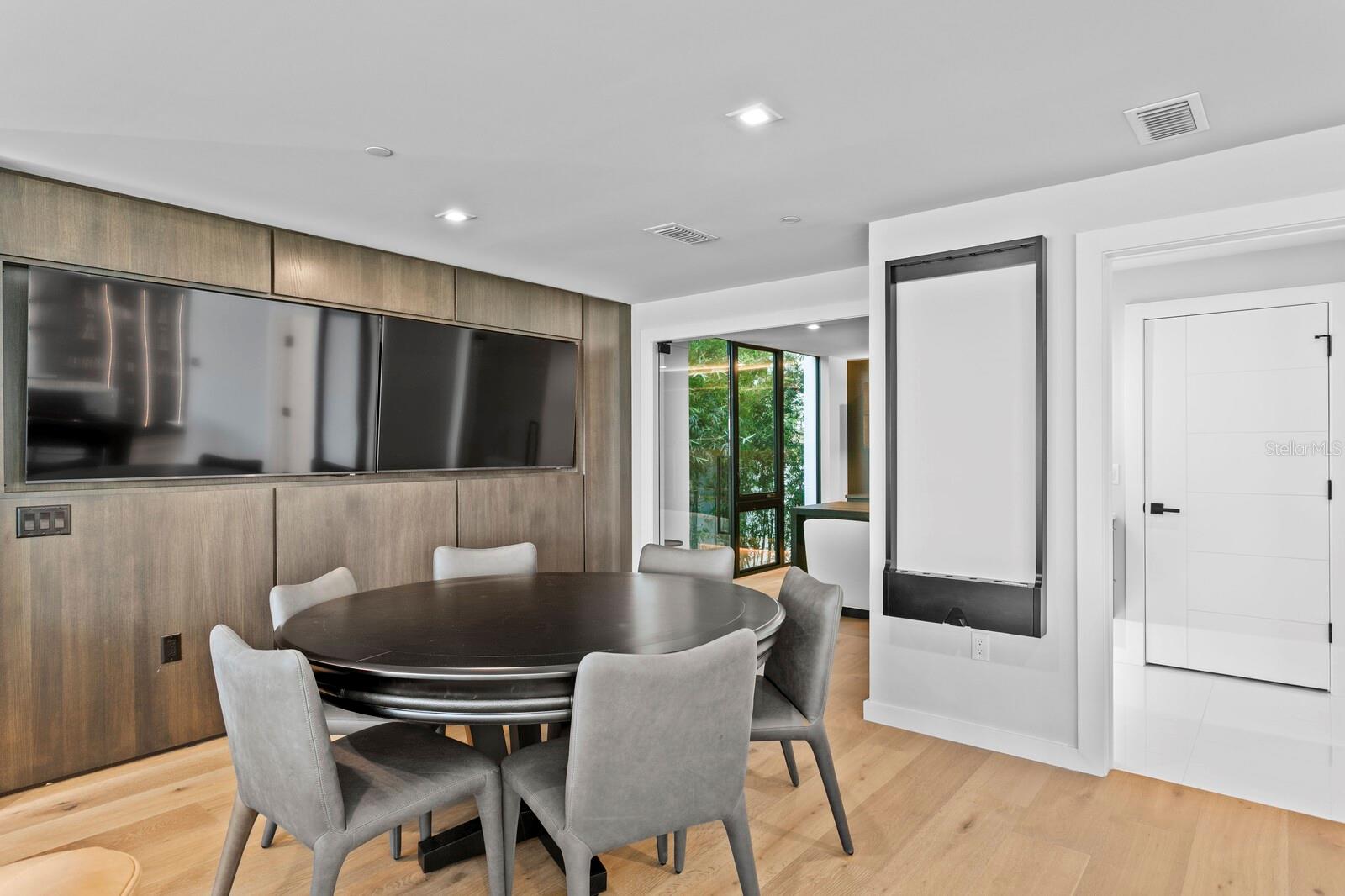 TB8450289 Property Photo