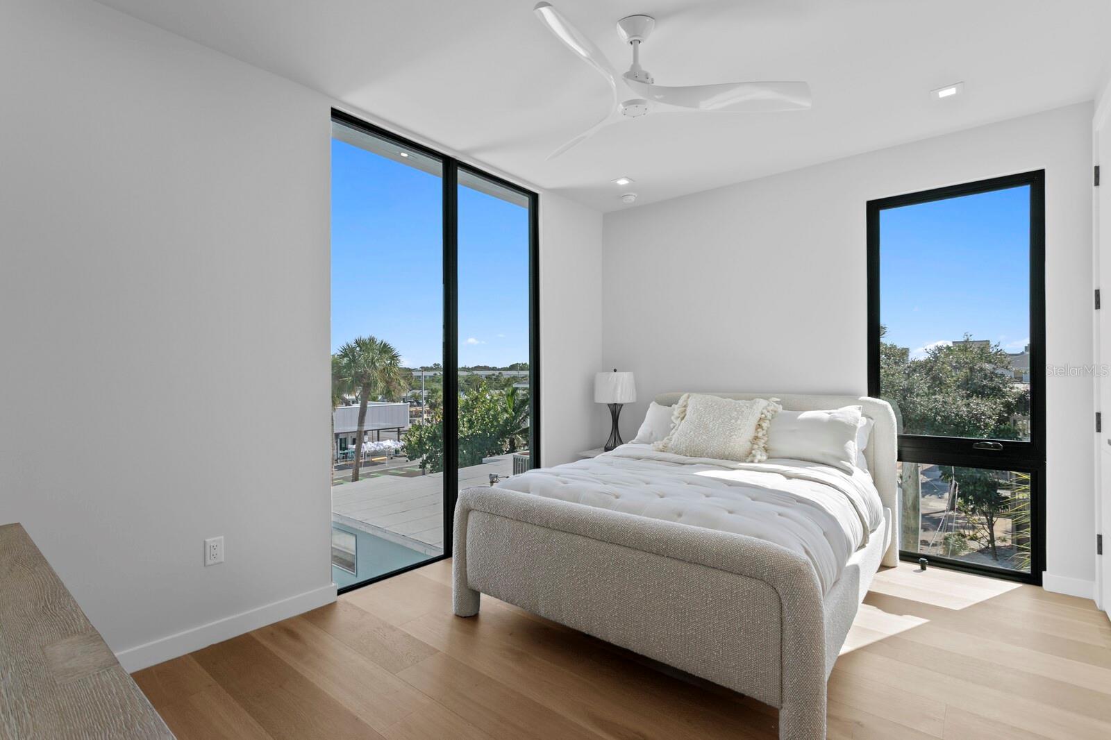 TB8450289 Property Photo